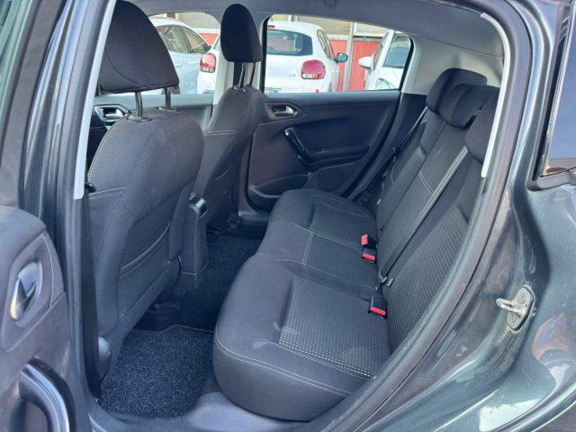 PEUGEOT 208 1.2 PureTech 82 5p. GPL Allure