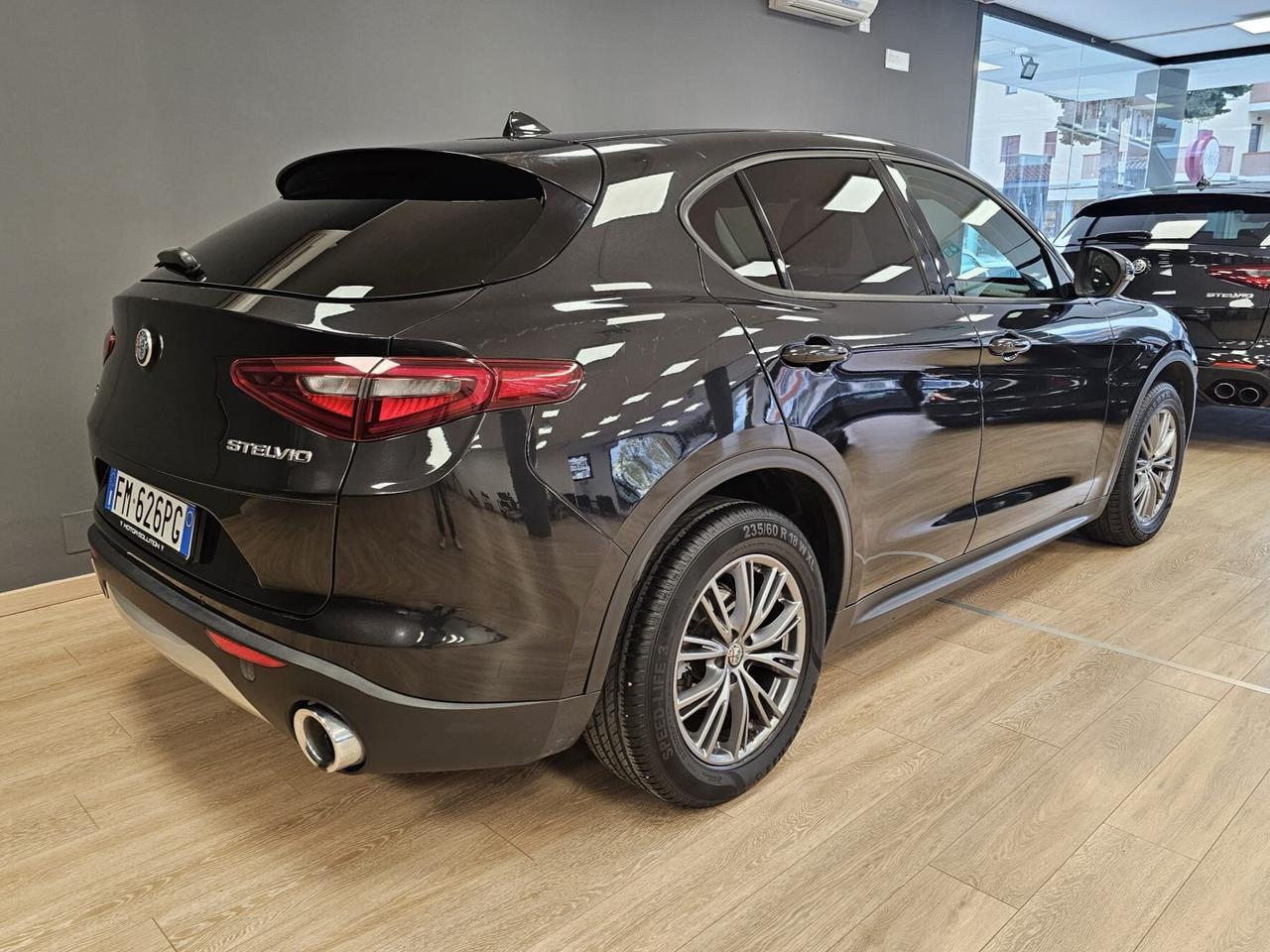 Alfa Romeo Stelvio 2.9 Bi-Turbo V6 510 CV AT8 Quadrifoglio