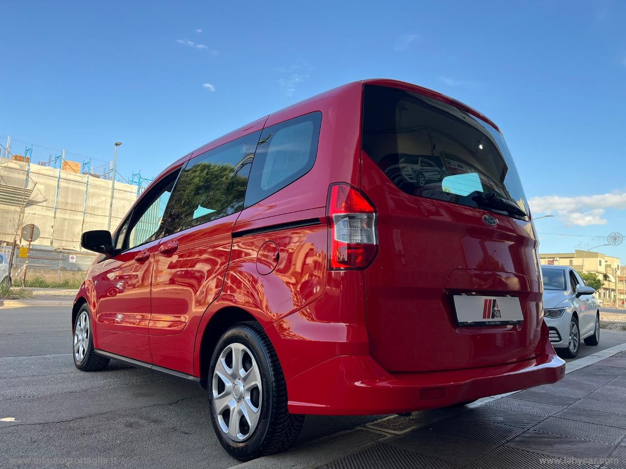 FORD Tourneo Courier 1.5 TDCI 75 CV Sport