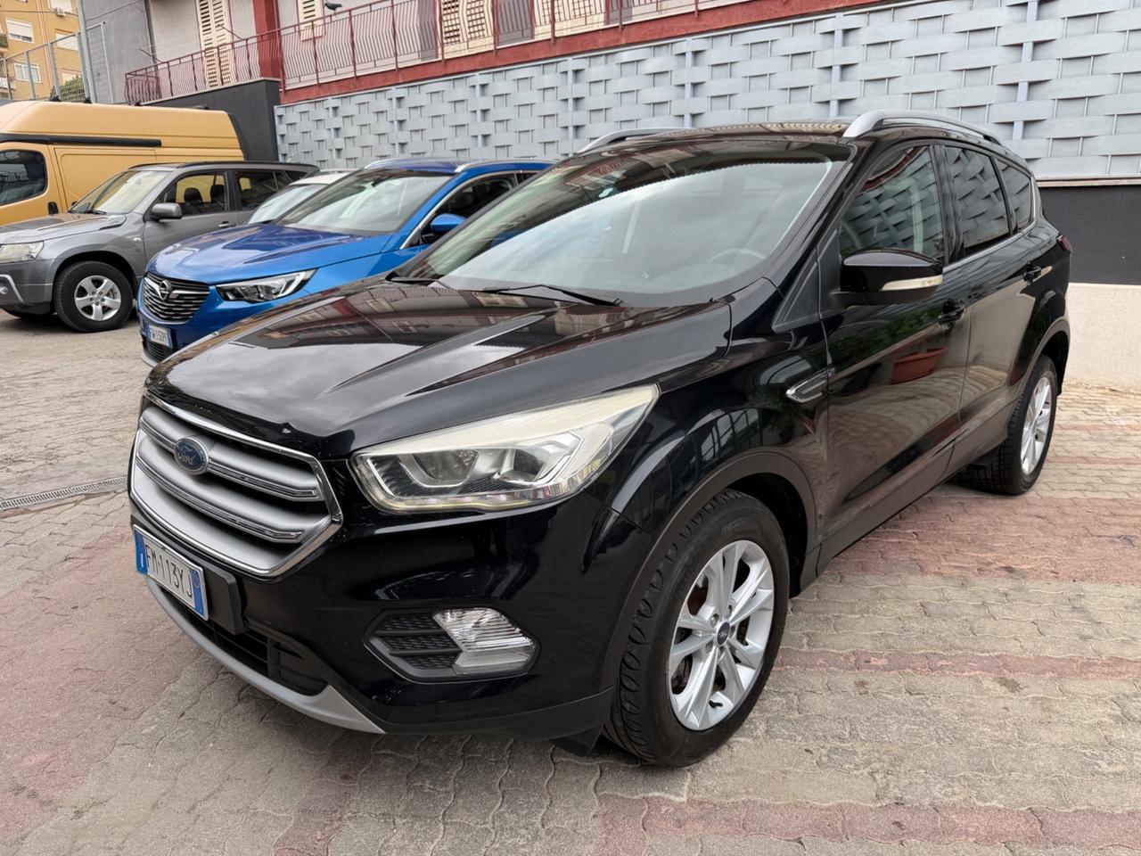 Ford Kuga 1.5 TDCI 120 CV Powershift Titanium 2018