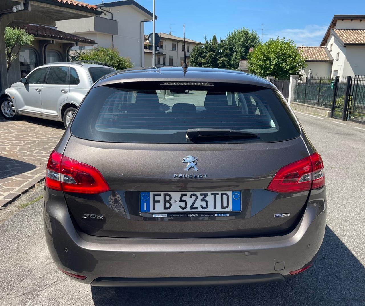 Peugeot 308 PureTech Turbo 130 S&S SW Allure