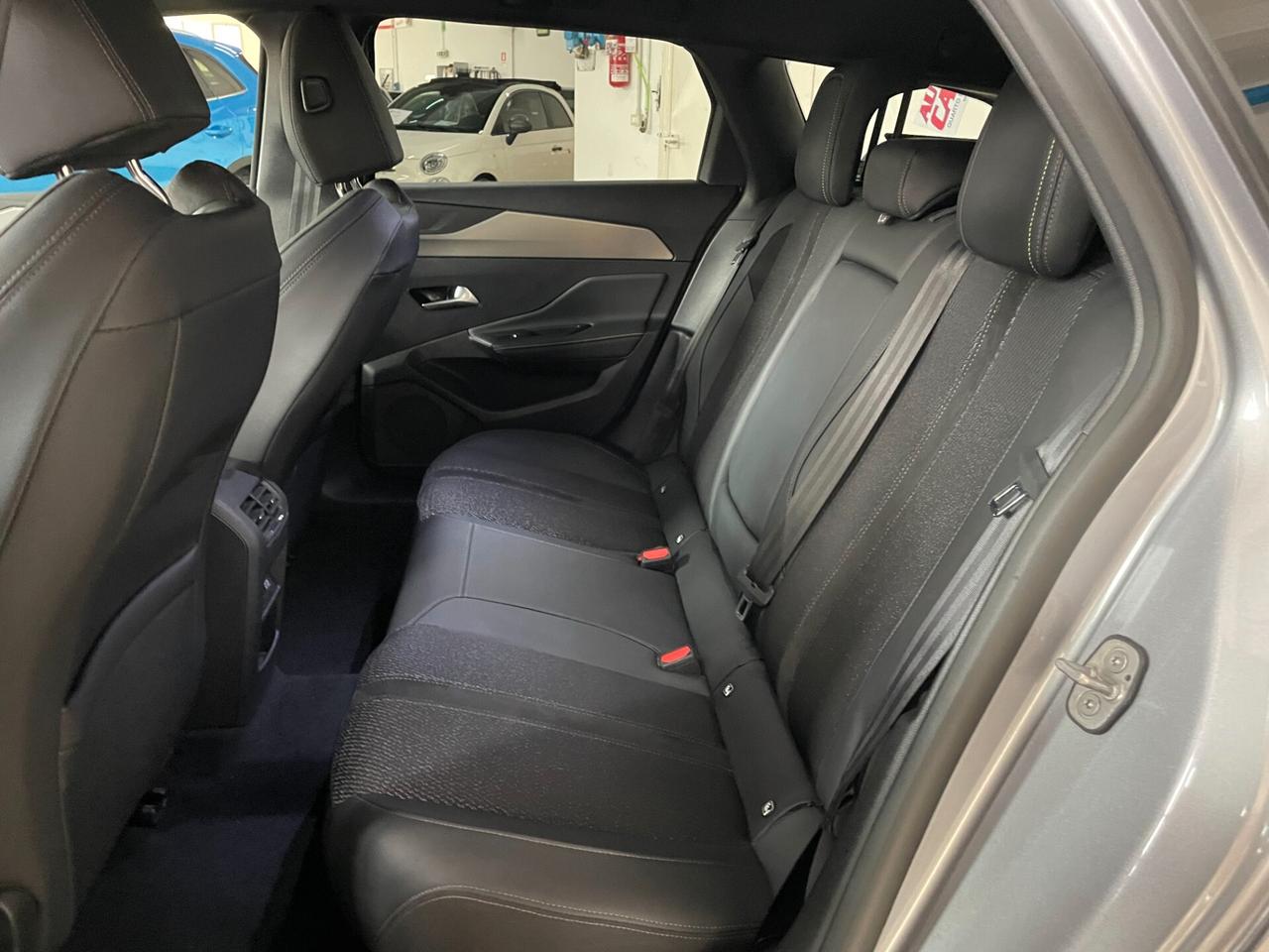 Peugeot 308 Hybrid 145 e-DCS6 SW GT 2025 Km 10400