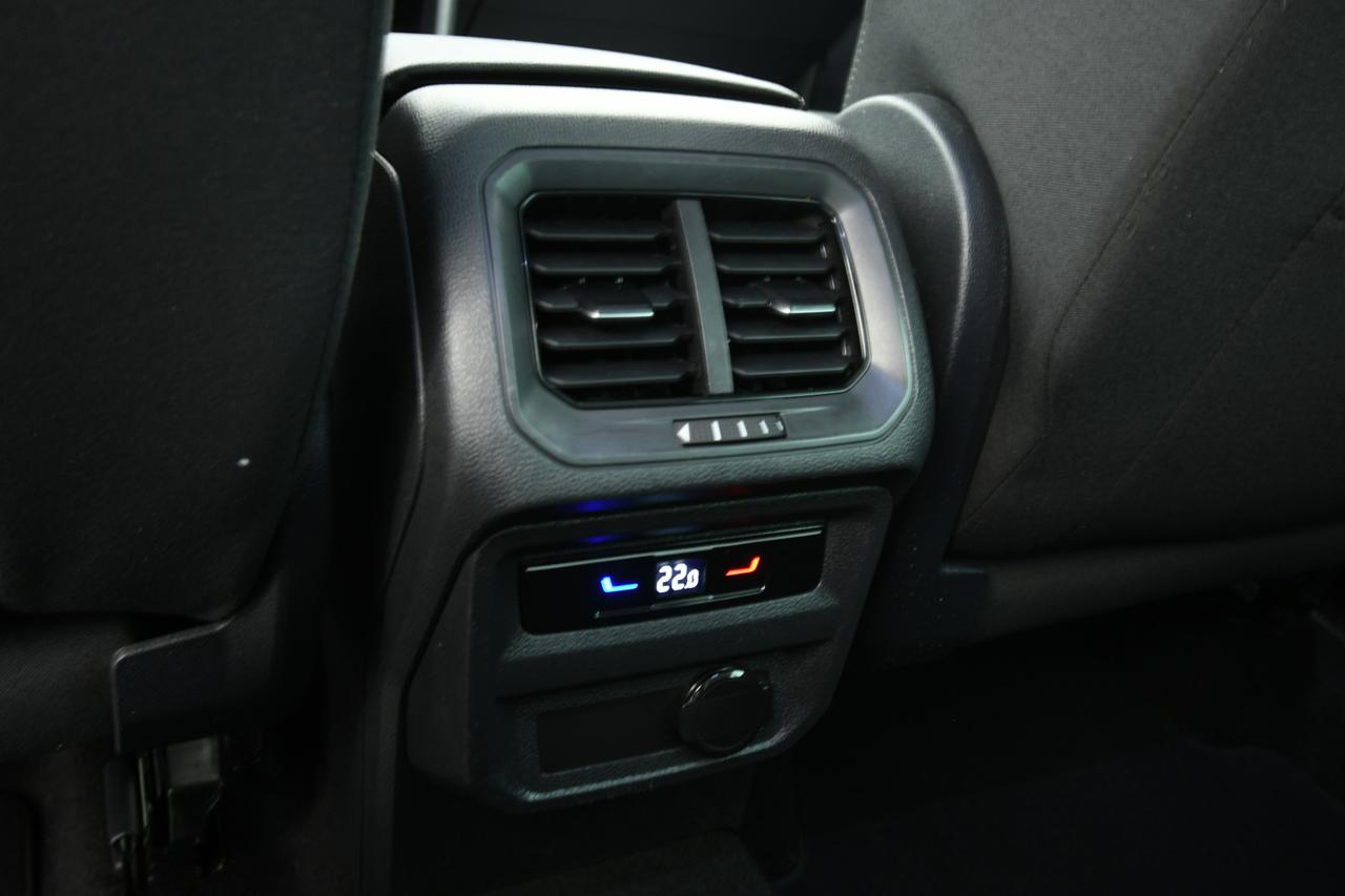 VOLKSWAGEN Tiguan 2.0 tdi Elegance 150cv dsg CAMERA+APP CONNECT+ACC