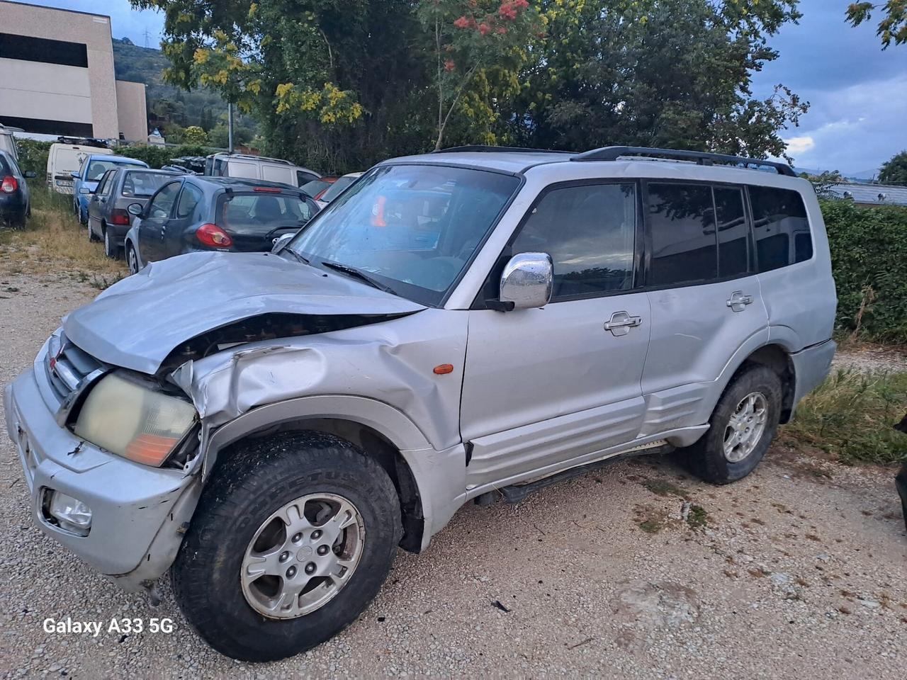 mitsubishi pajero incidentato