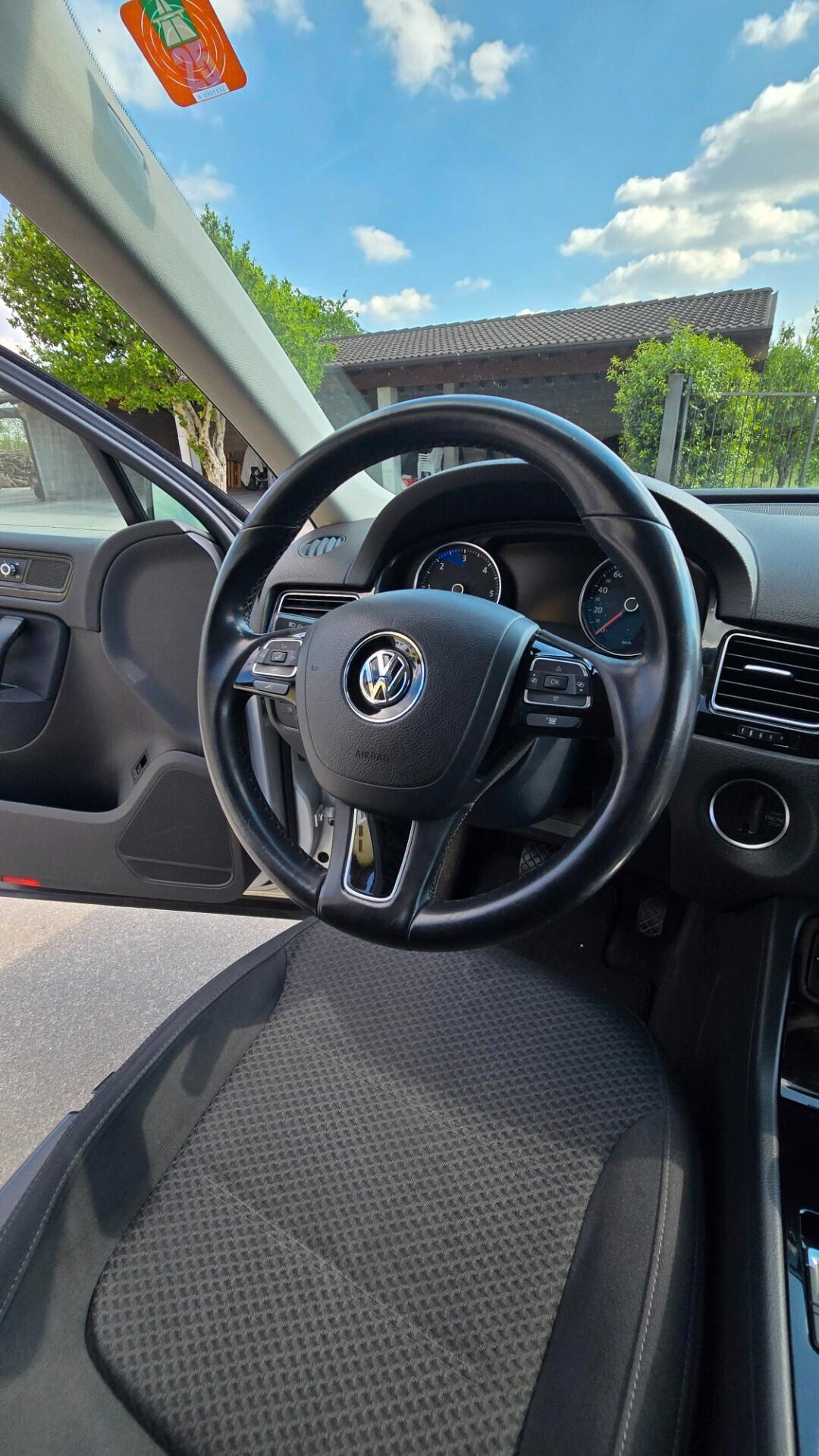 Volkswagen Touareg 3.0 TDI 245 CV tiptronic BlueMotion Techn. Executive