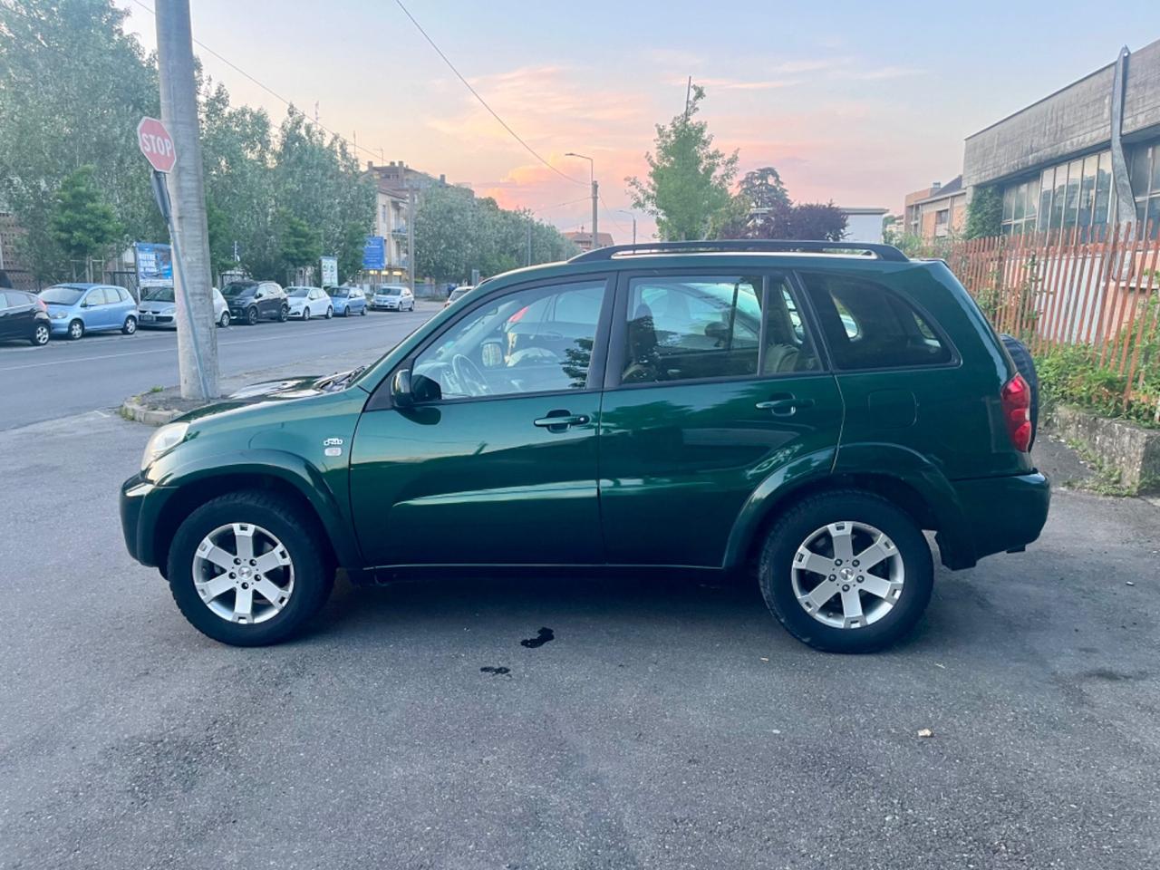 Toyota RAV 4 RAV4 2.0 Tdi D-4D cat 5 porte Sol
