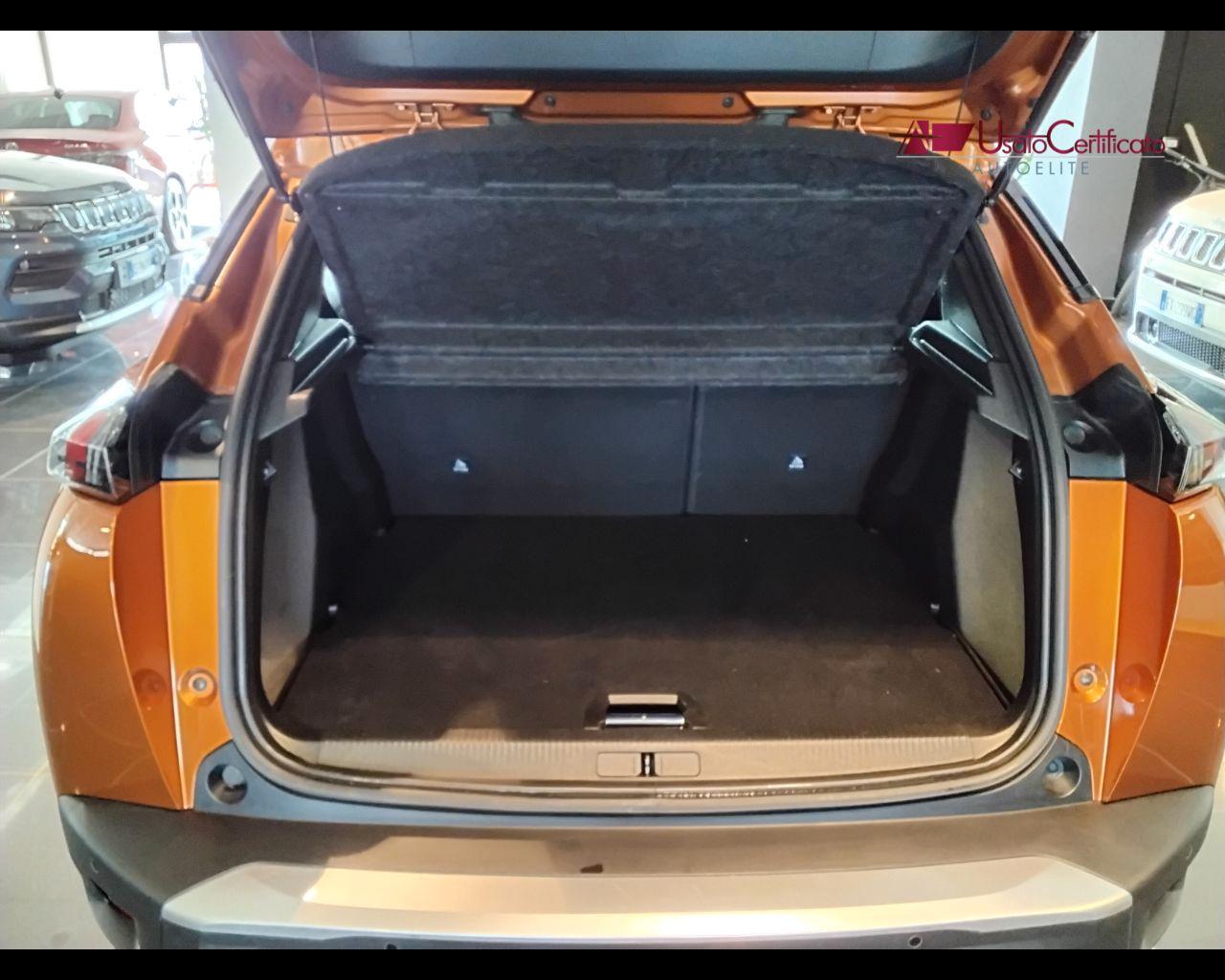 PEUGEOT 2008 BlueHDi 130 S&S EAT8 Allure