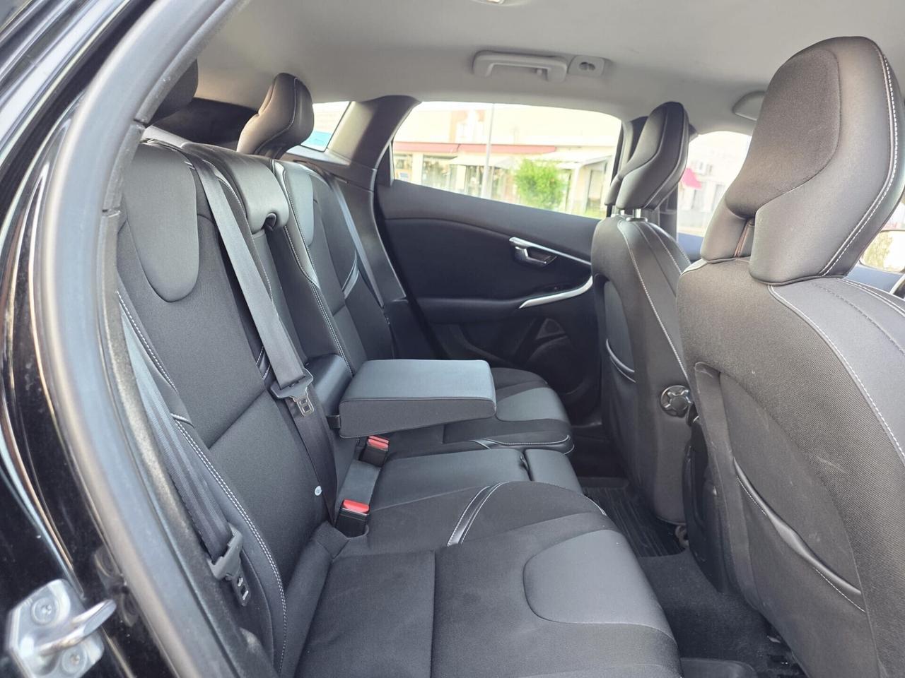 Volvo V40 1.6 diesel 2013 Neo Patentati