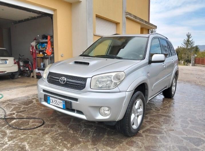 Toyota RAV 4 Gancio traino leggere bene