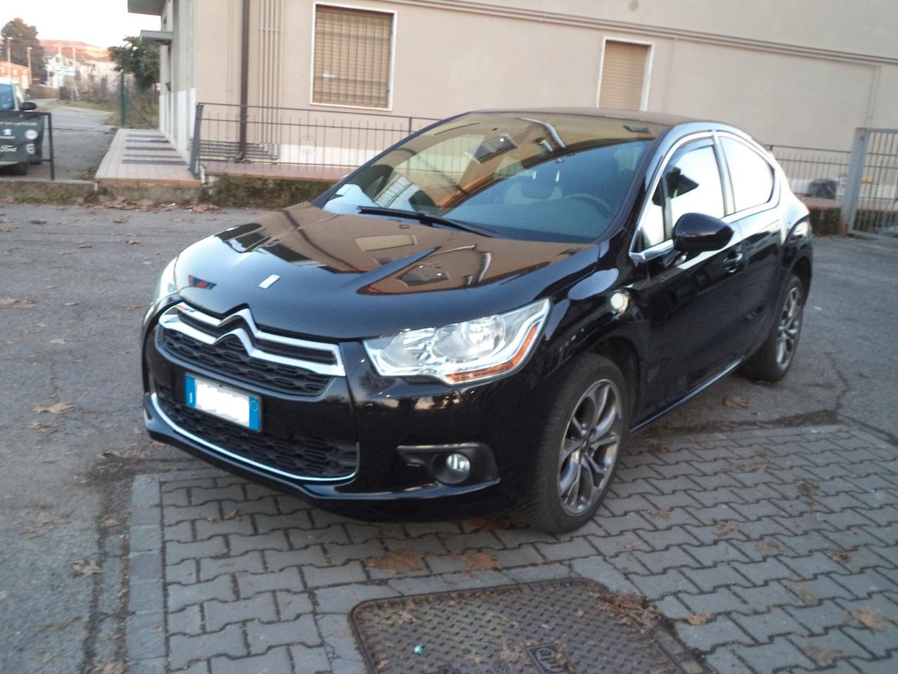 Ds DS4 4 1.6 e-HDi 115 So Chic AUTOMATICA CERCHI DA 18