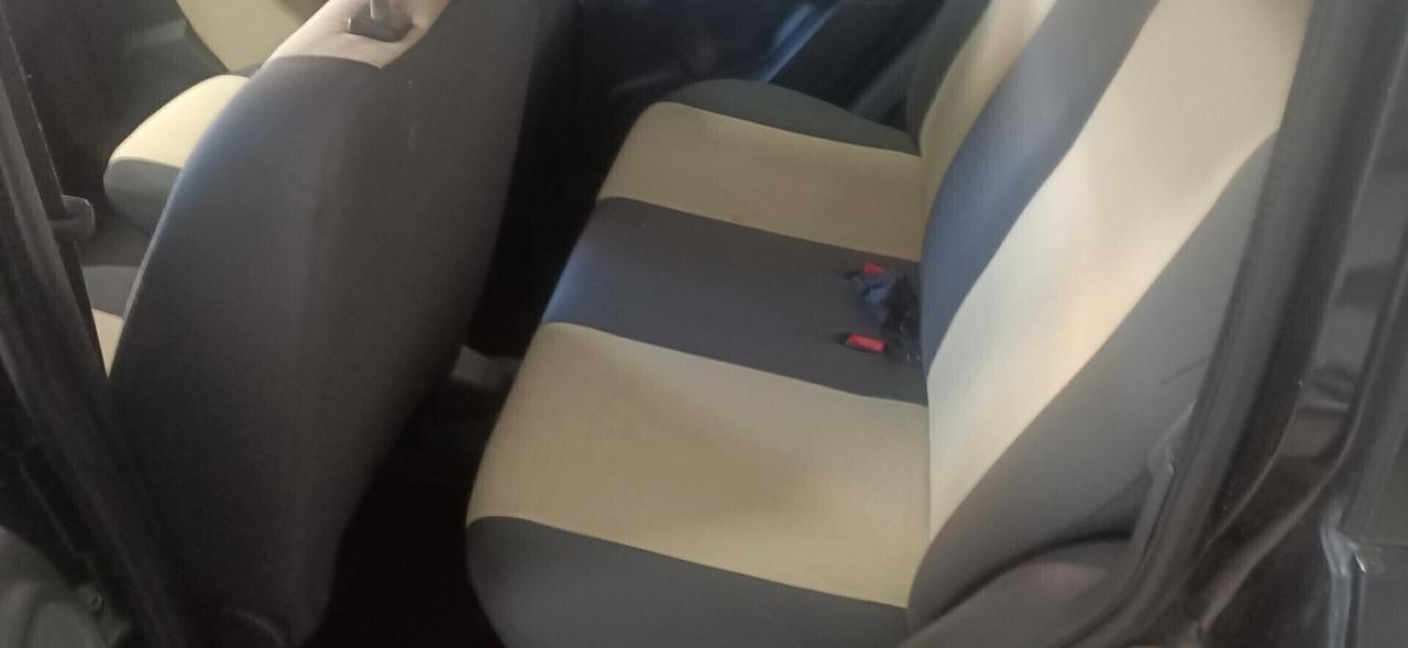 Fiat Panda 1.2 CON MOTORE RIFATTO A NUOVO ANNO 2010 GPL E GANCIO DI TRAINO OMOLOGATO