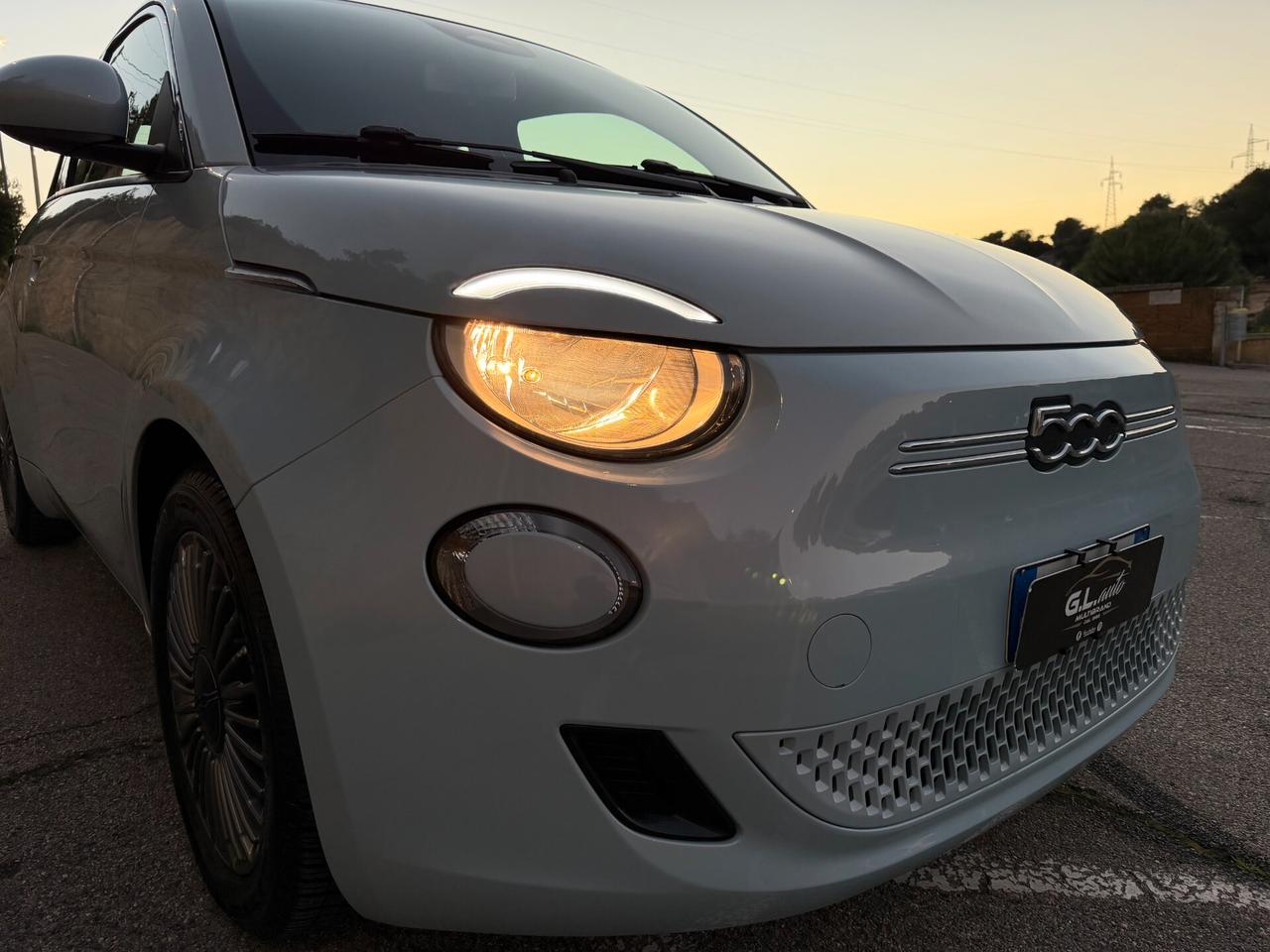 Fiat 500E/42 kWh/CAR PLAY/SOLO 33000 KM