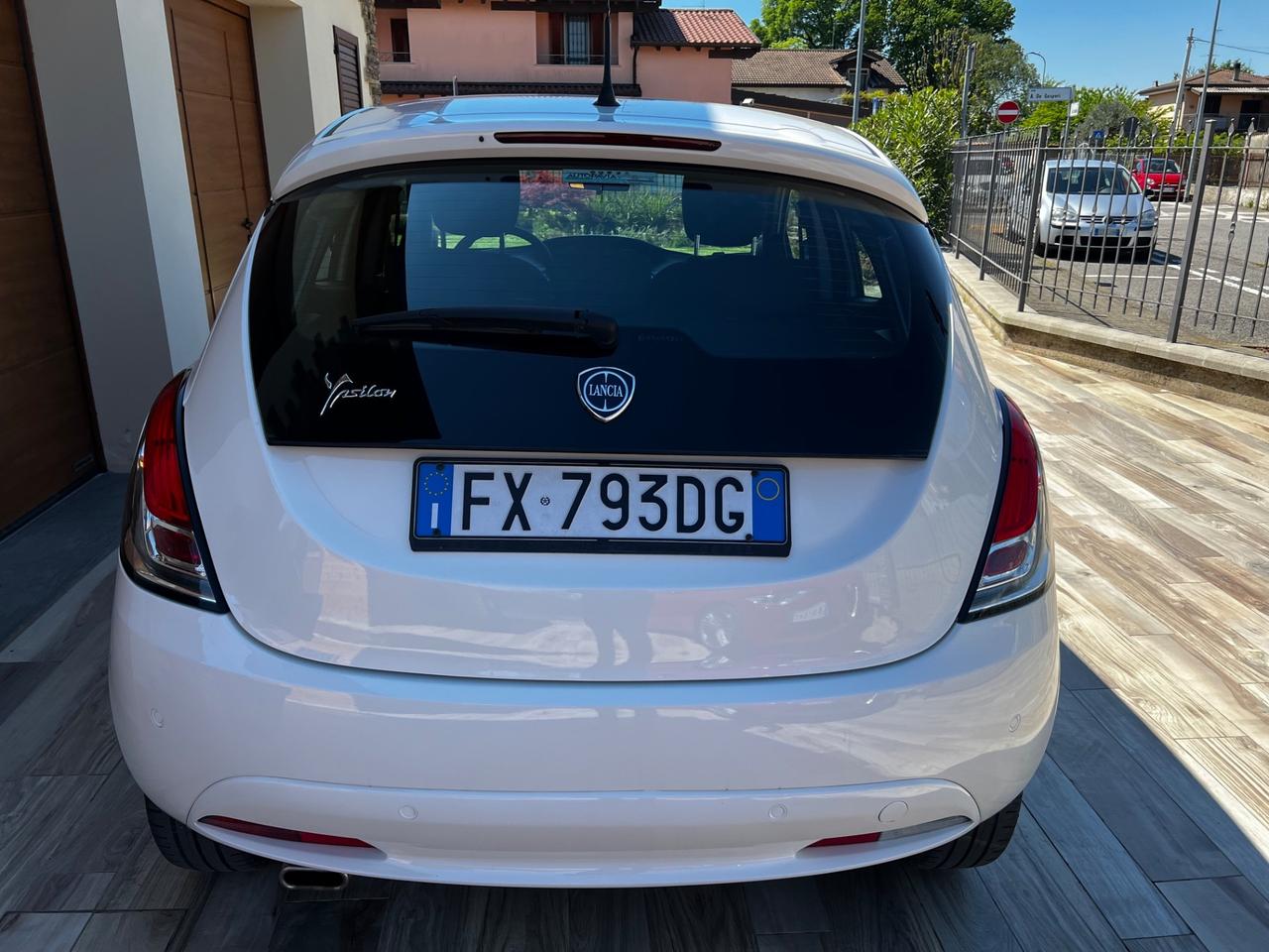 Lancia Ypsilon 1.2 69 CV 5 porte GPL Ecochic Gold CINGHIA APPENA FATTA