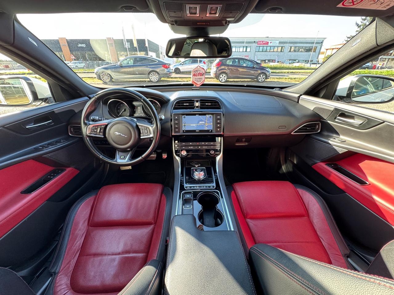 Jaguar XE 2.0 D Turbo R-Sport. Euro 6B