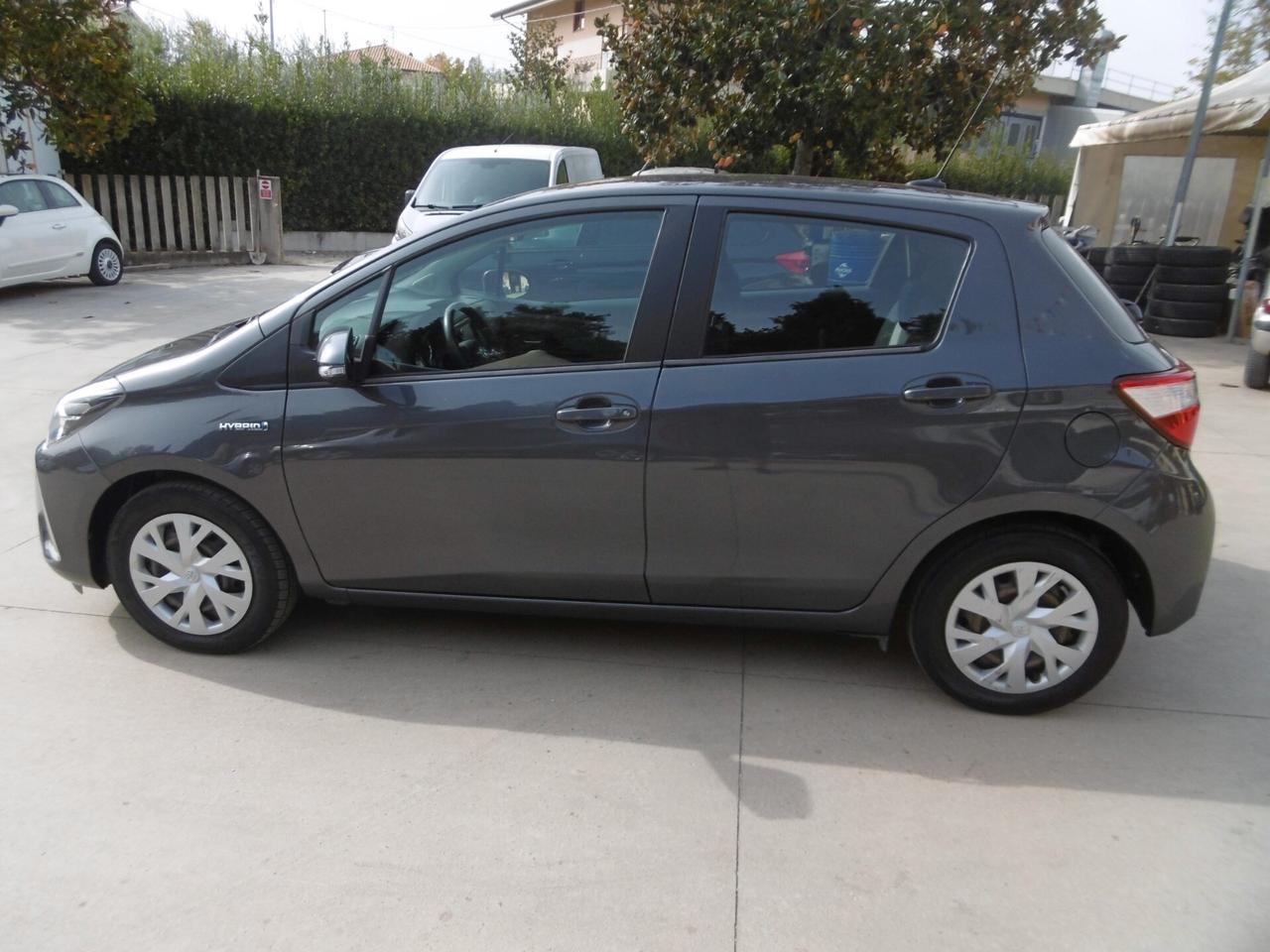 Toyota Yaris 1.5 Hybrid 5 porte Business 31000km