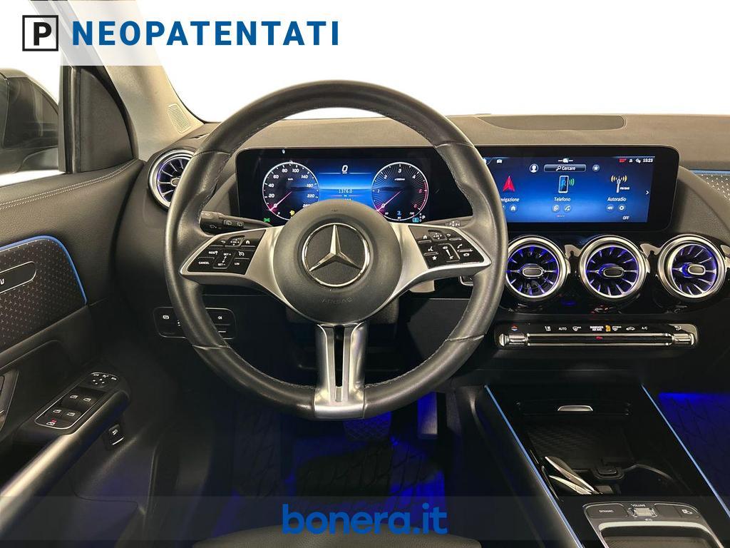 Mercedes GLA 180 180 D Progressive Advanced Plus 8G-DCT