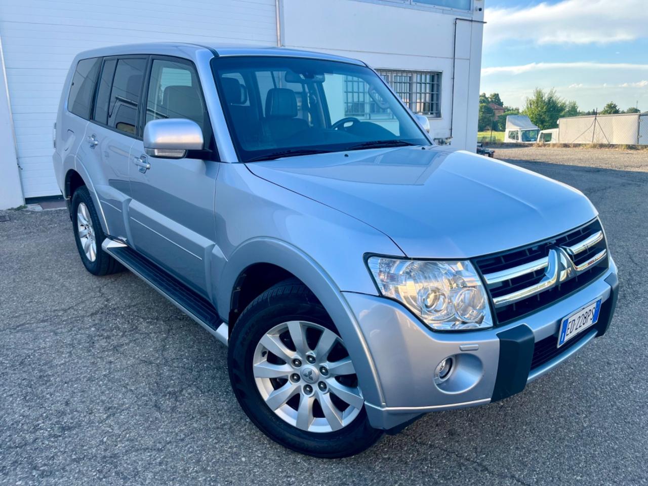 Mitsubishi Pajero 3.2 DI-D aut. Instyle 119.000km 2010 perfetta