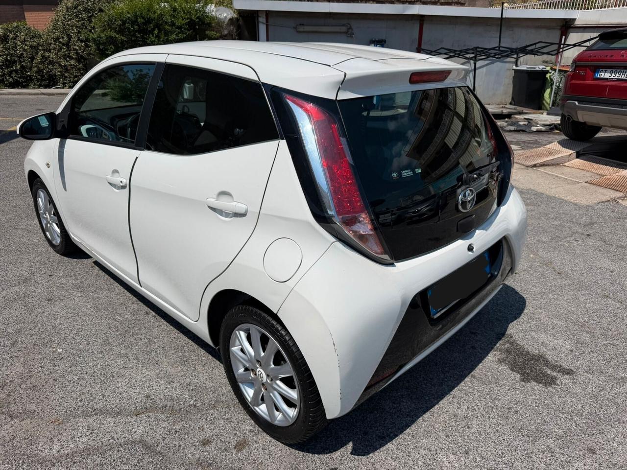 Toyota Aygo 1.0 VVT-i 69 CV 5 porte x-cool MMT