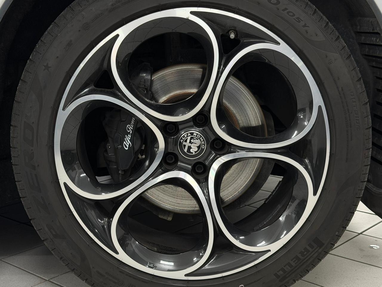 Alfa Romeo Stelvio 2.2 TD 210 CV VELOCE Ti DISTRIBUZIONE OK CARBONIO