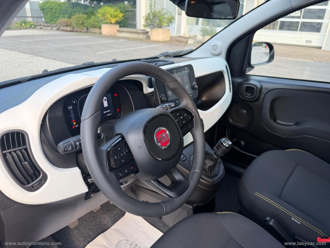 FIAT Panda 1.0 FireFly S&S Hybrid PACK CROSS
