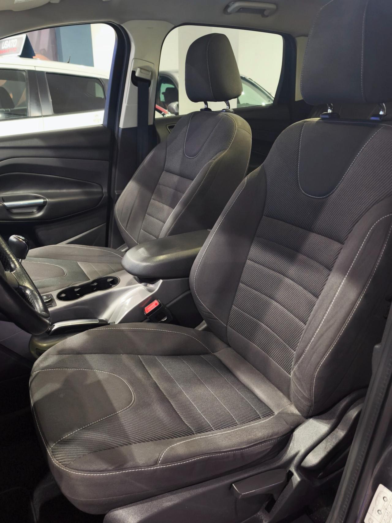 Ford Kuga 2.0 TDCI 120 CV S&S 2WD Titanium