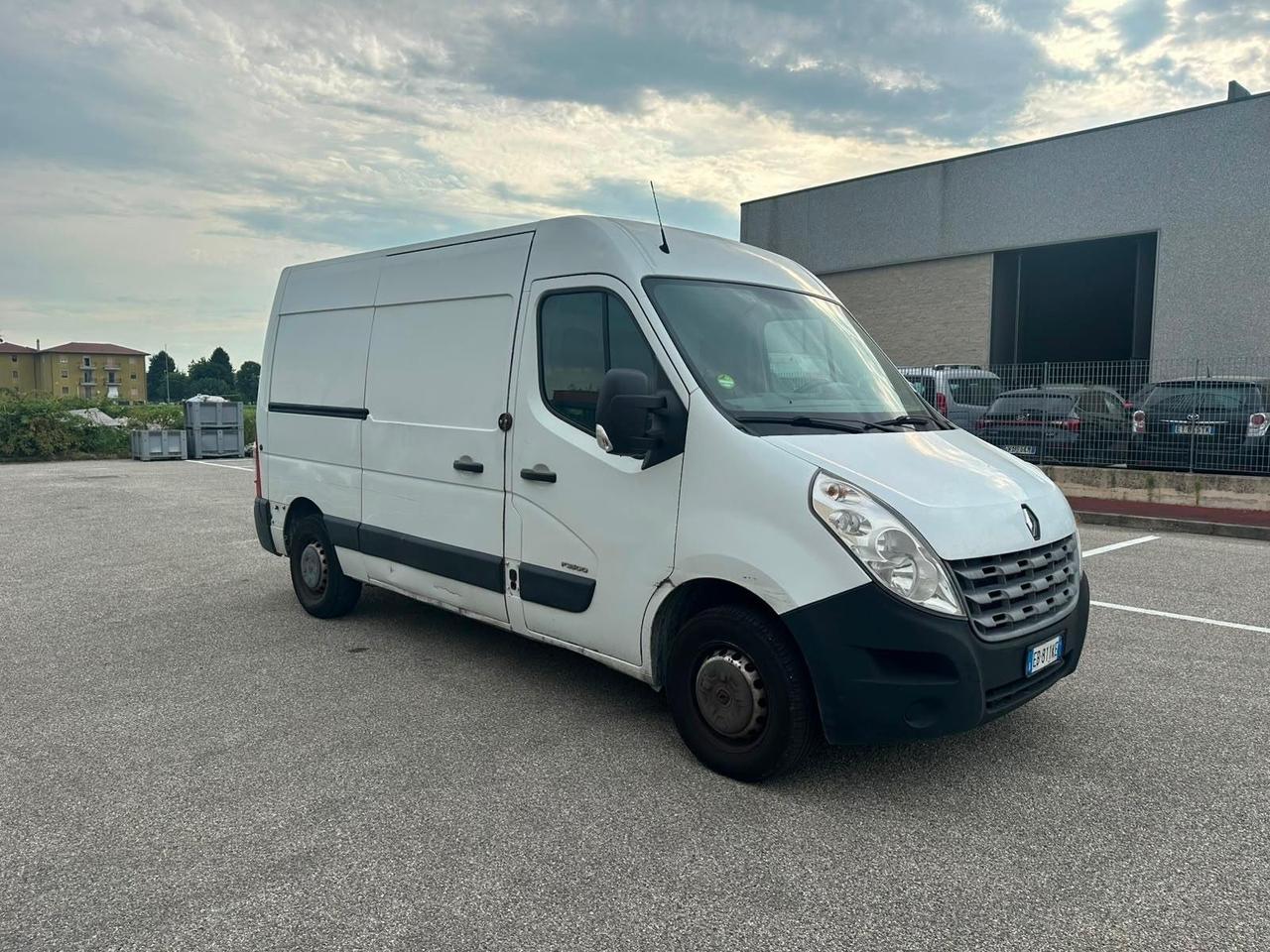 Renault master