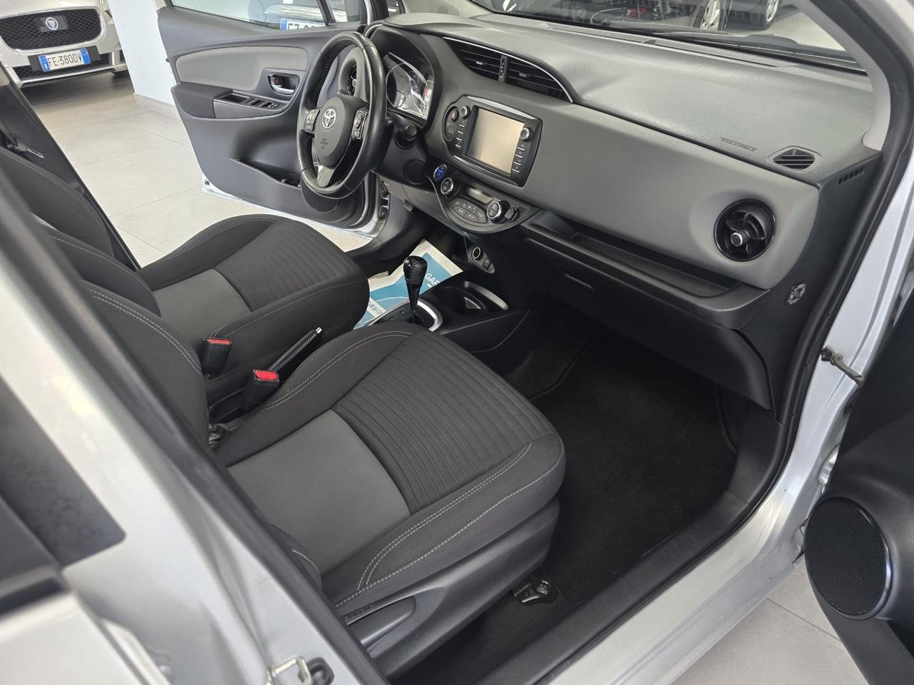 Toyota Yaris Style 1.5 Hybrid 101cv 2028 km 109000