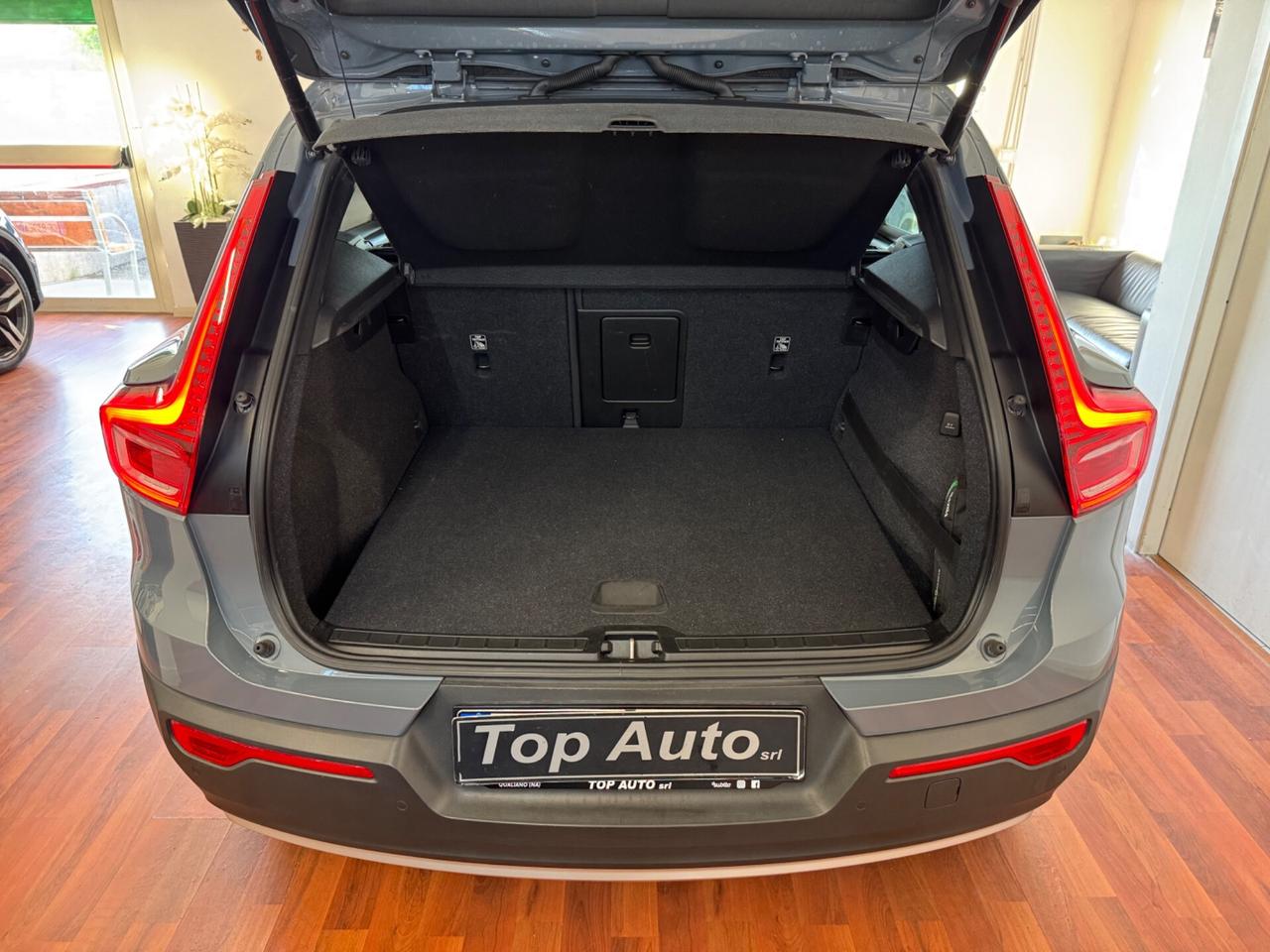 VOLVO XC 40 D3 GEARTRONIC MOMENTUM PRO - MY21