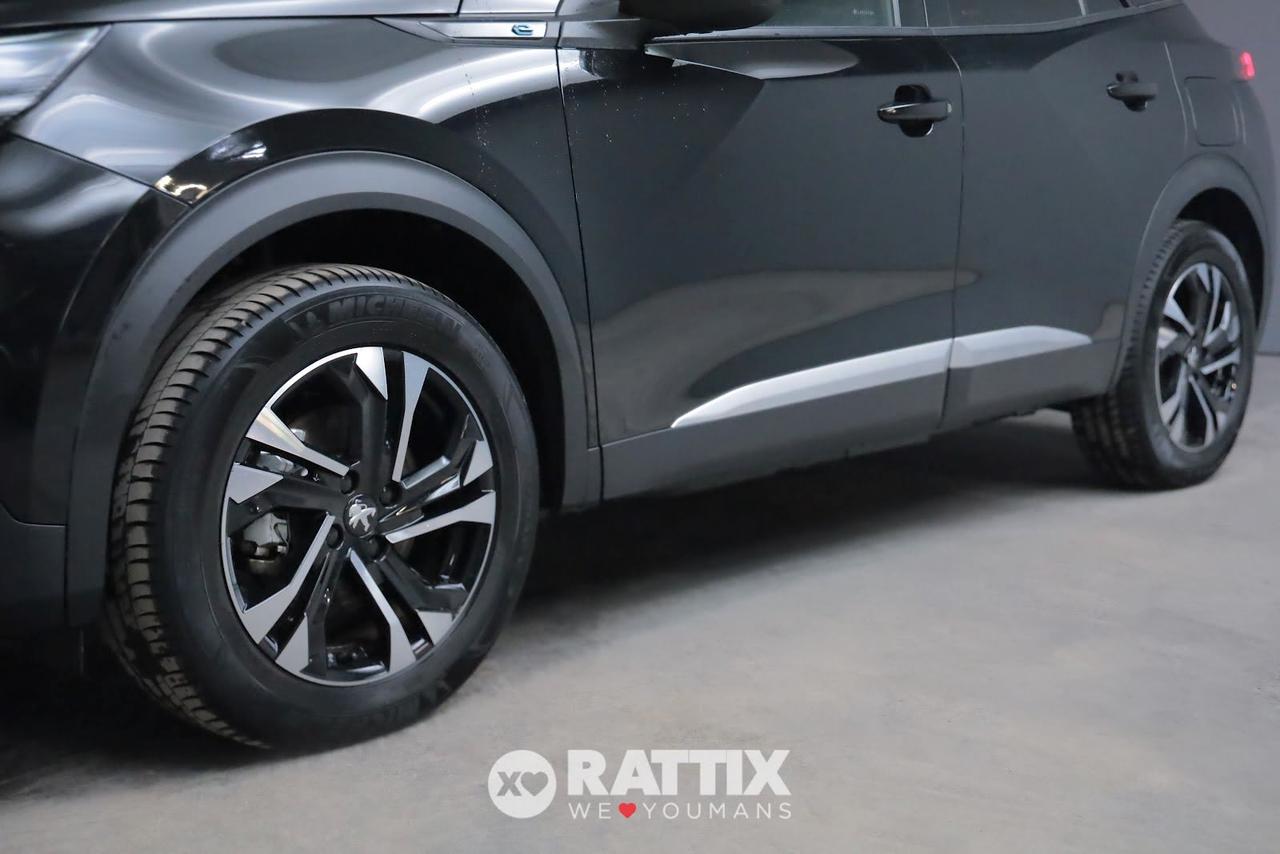 Peugeot e-2008 motore elettrico 100kW Allure