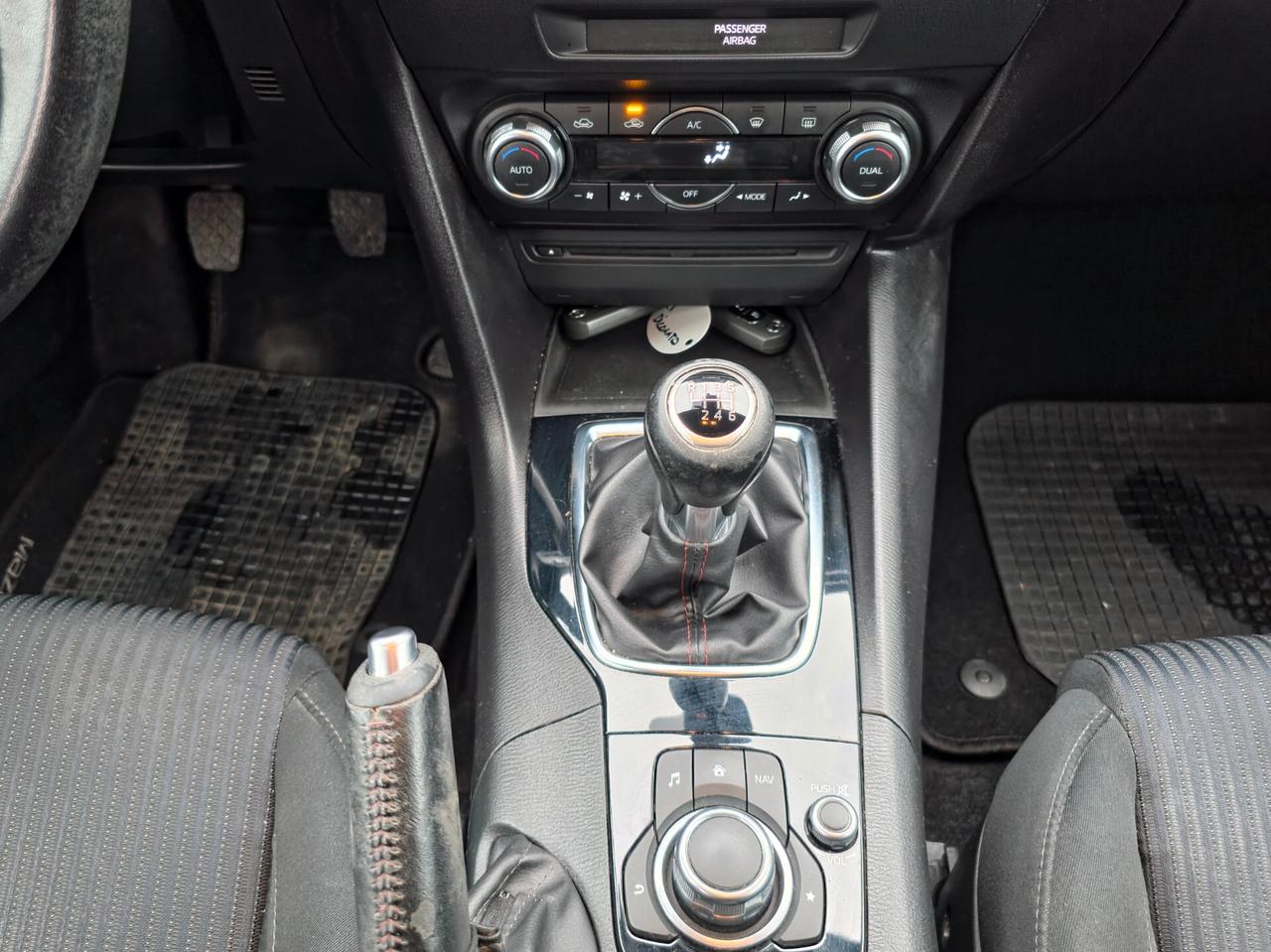 Mazda 3 Mazda3 1.5 Skyactiv-D Exceed 2016-E6 Manuale NEO