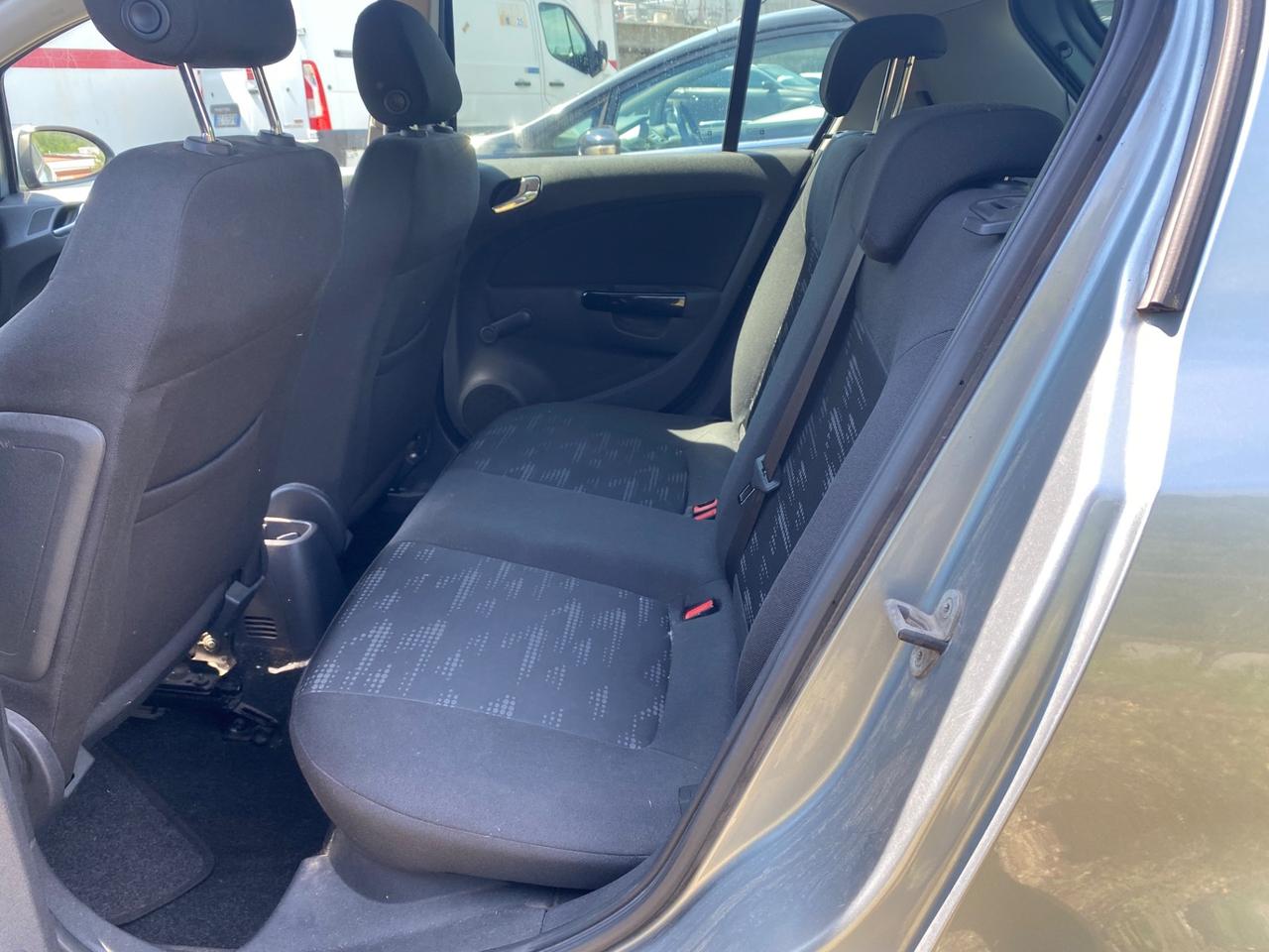 Opel Corsa 1.4 16V 5 porte Elective
