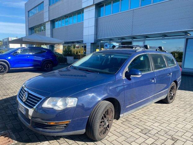 VOLKSWAGEN Passat 1.6/102CV Var. Trendline