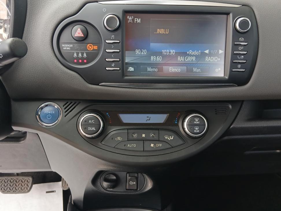 Toyota Yaris 1.5 Hybrid 5 porte Business