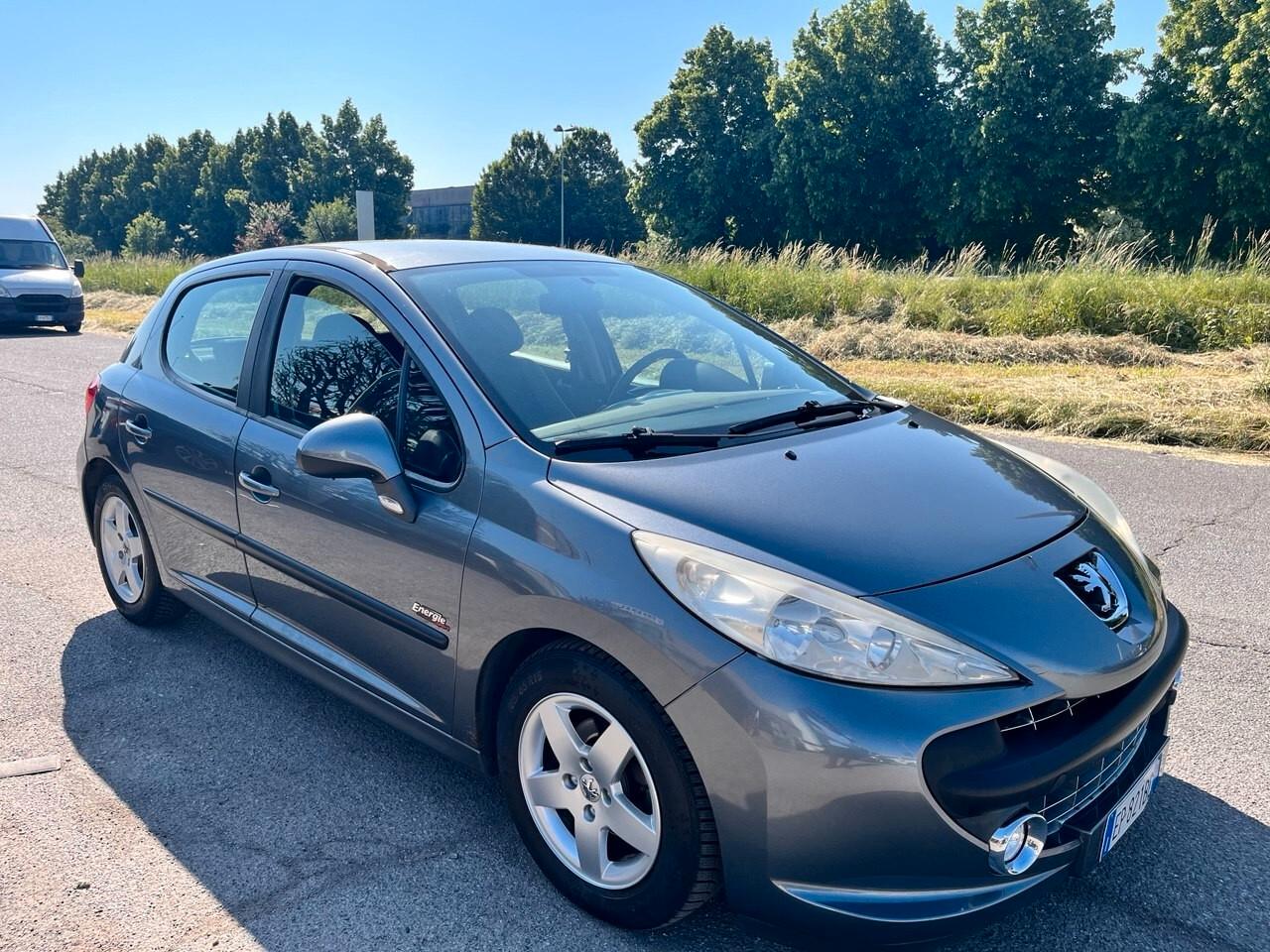 Peugeot 207 1.6 HDi 90CV 5p.