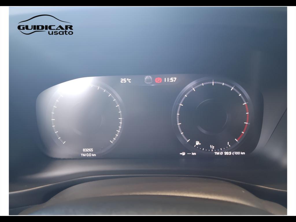 VOLVO XC40 - XC40 1.5 t2 Momentum Pro auto my21