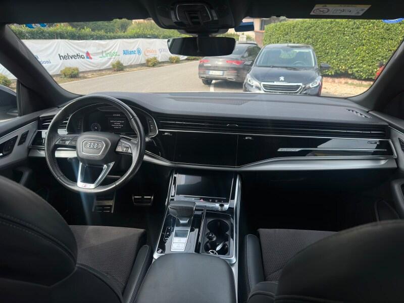 AUDI Q8 Q8 50 TDI 286 CV quattro tiptronic Sport