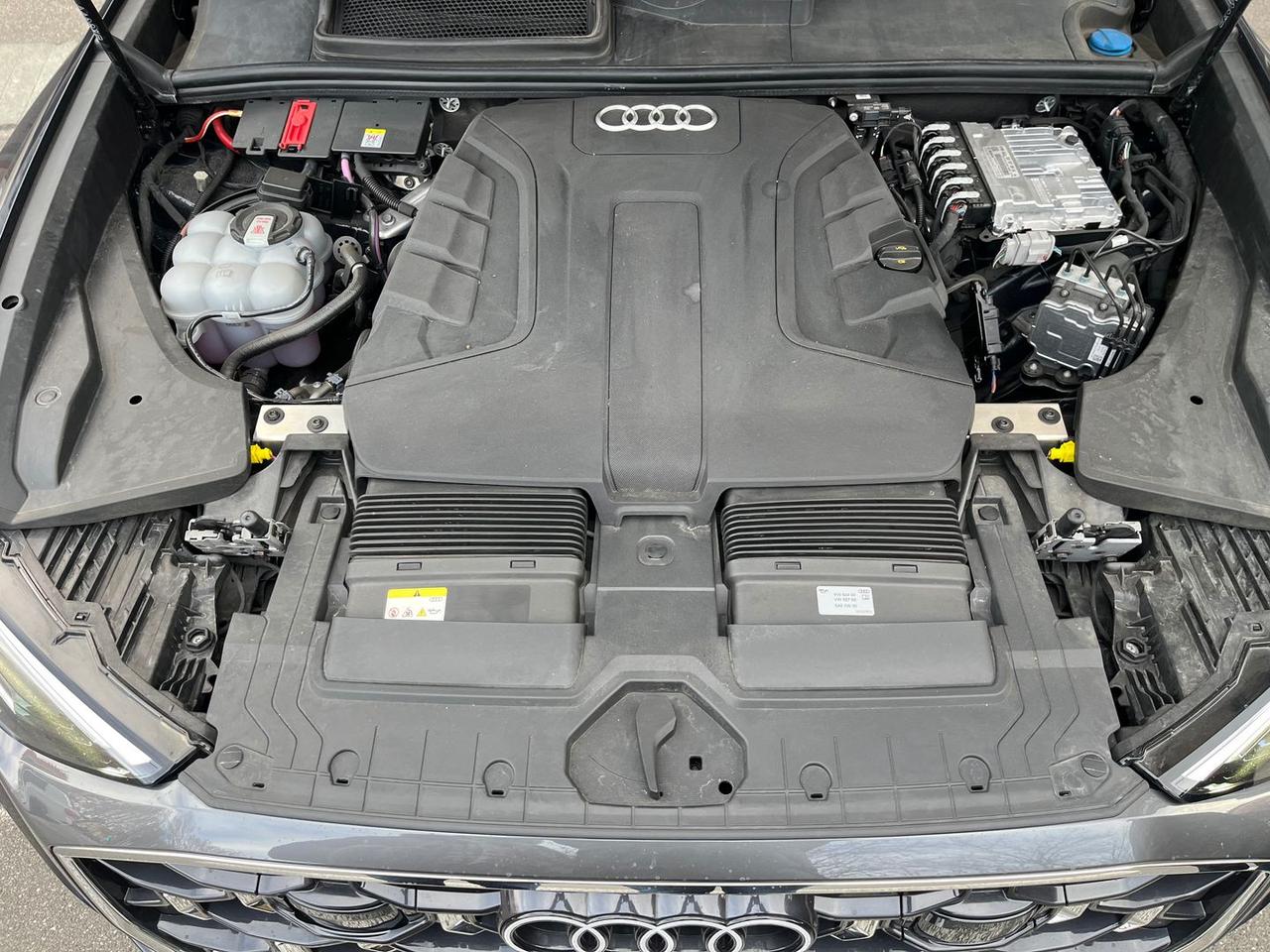 Audi Q8 S Line Edition 3.0 45 TDI MHEV #8569