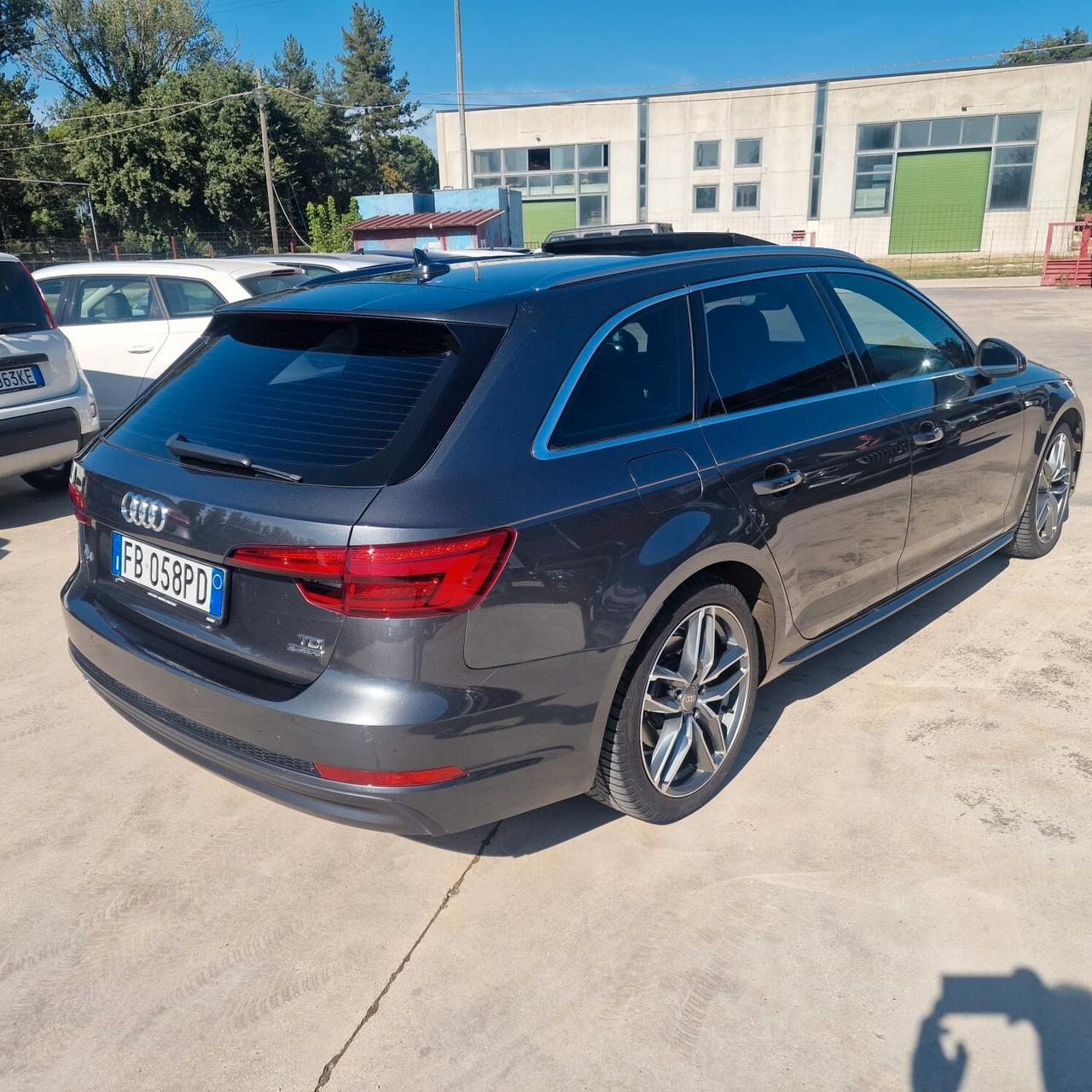 Audi A4 Avant 40 2.0 tdi S-line quattro 190cv s-tronic