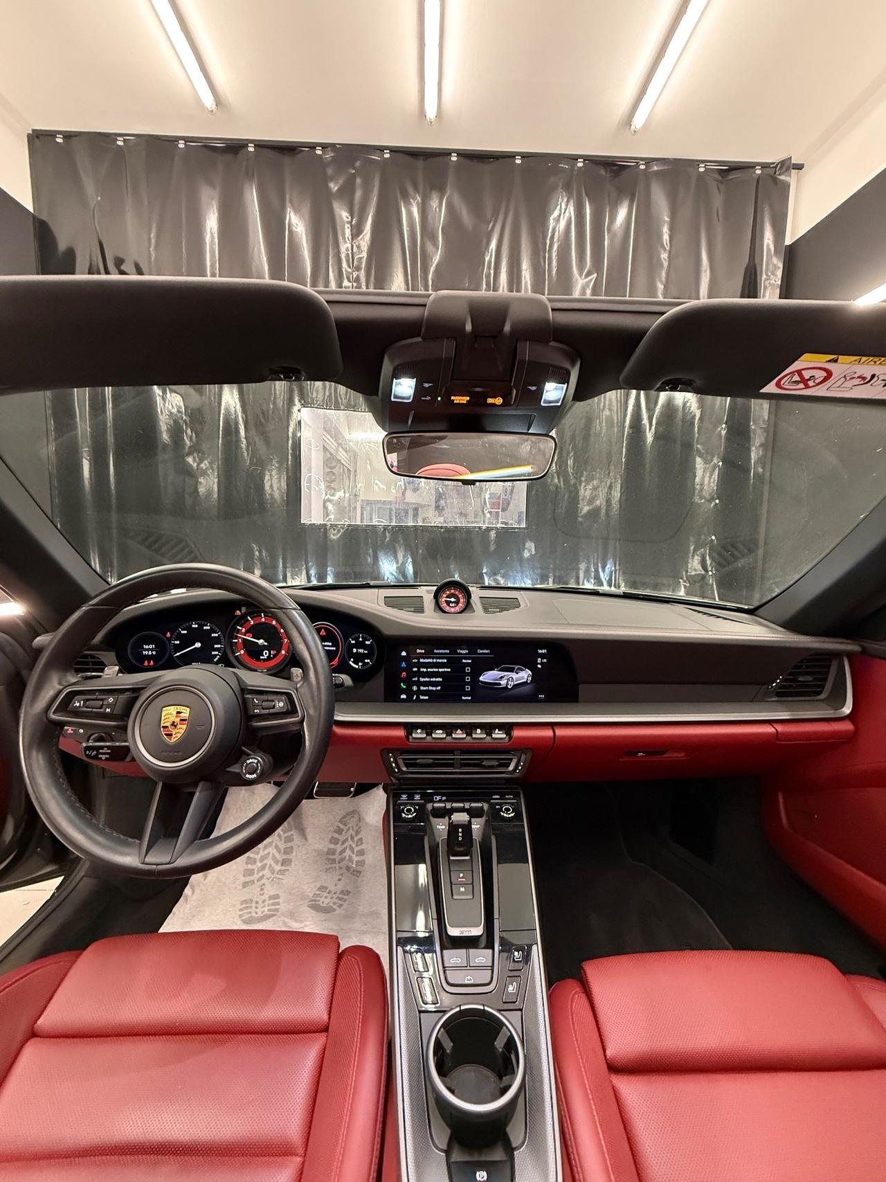 Porsche 911 992 Carrera 4S Cabriolet