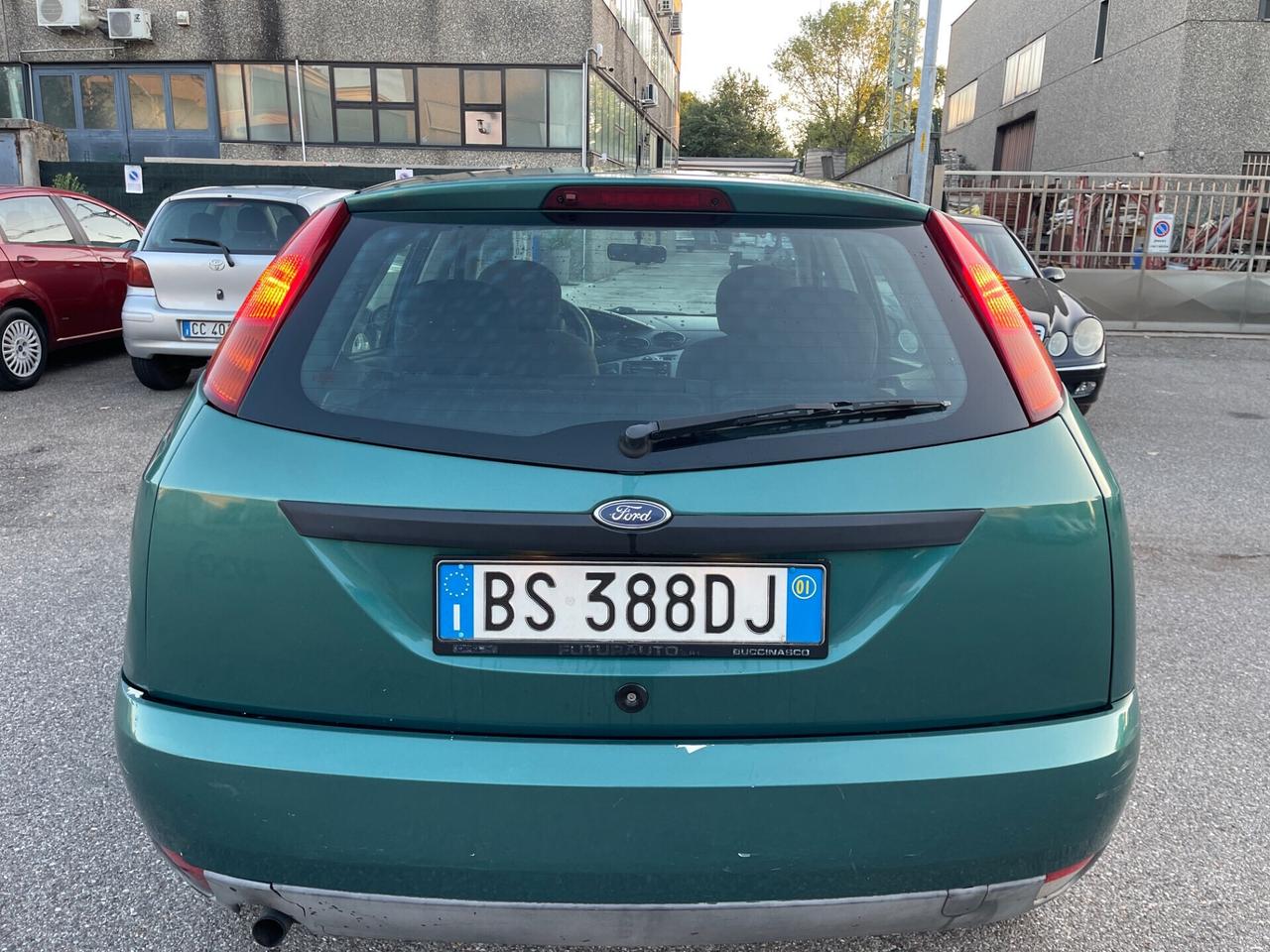 Ford Focus 1.6i benzina uni prop