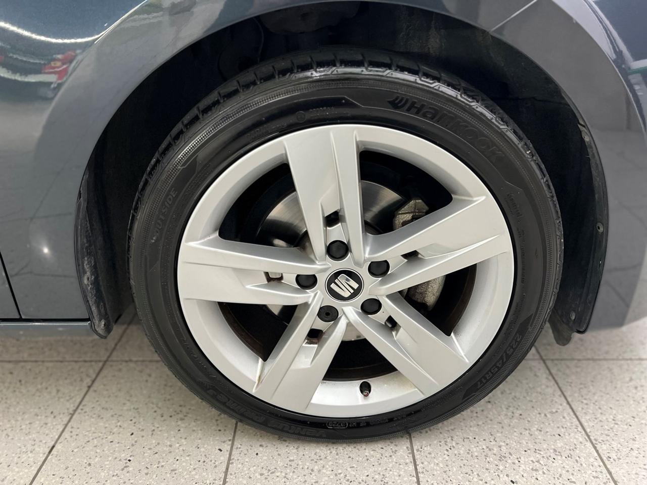 SEAT Leon III 2017 ST Sportstourer 1.6 tdi Business 115cv dsg - TETTO!