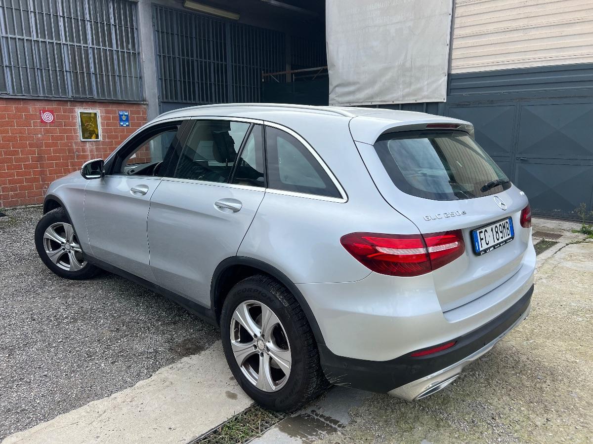 MERCEDES - Classe GLC 250 d Business 4matic auto