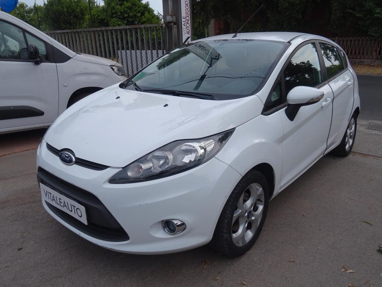 Ford Fiesta 1.2 82 CV 5pTitanium ((KM 21830))