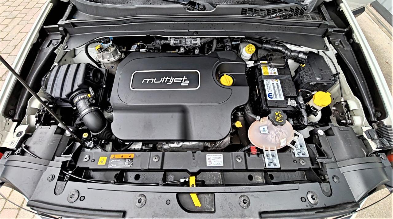 JEEP Renegade 1.6 Mjt 95 CV Sport ADATTA PER NEOPATENTATI