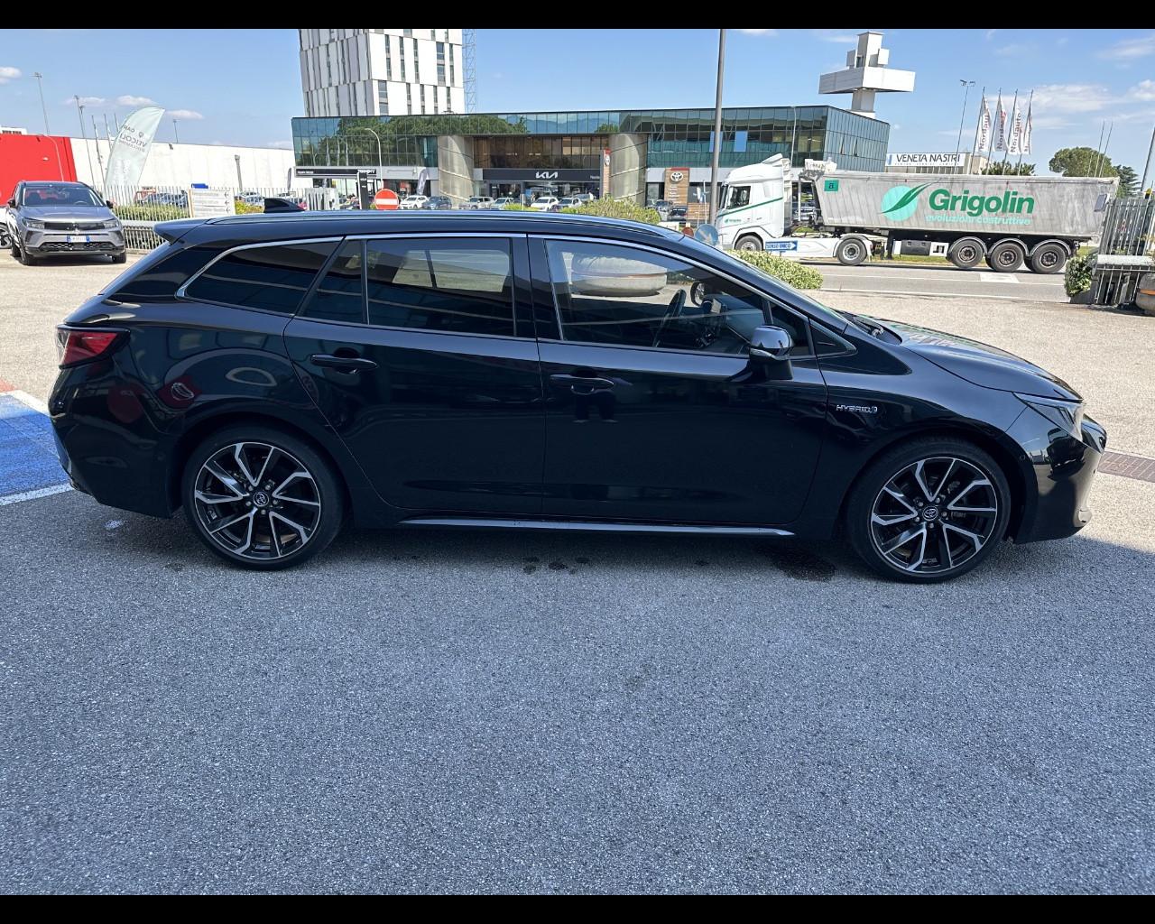 TOYOTA Corolla (2018-->) - Corolla Touring Sports 2.0 Hybrid Style