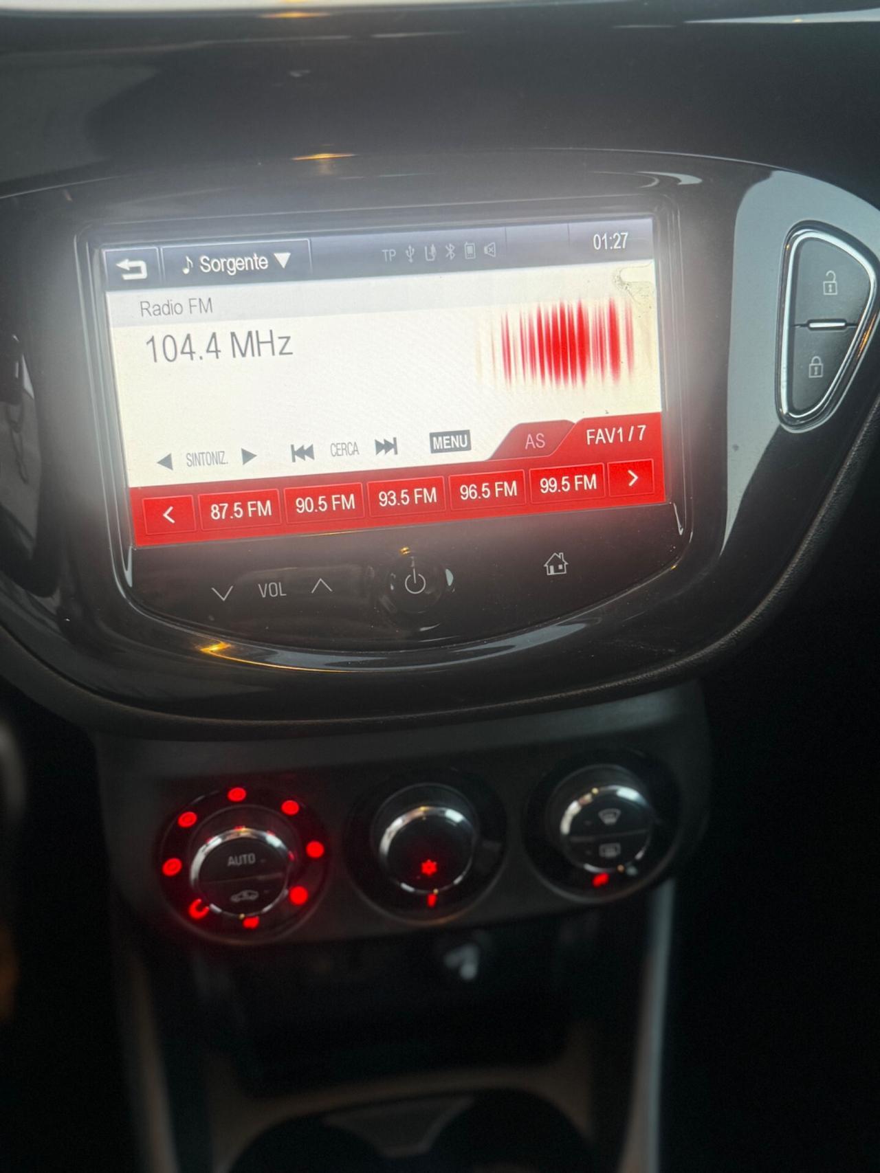 Opel Corsa 1.3 CDTI ecoFLEX S&S b-Color 2015