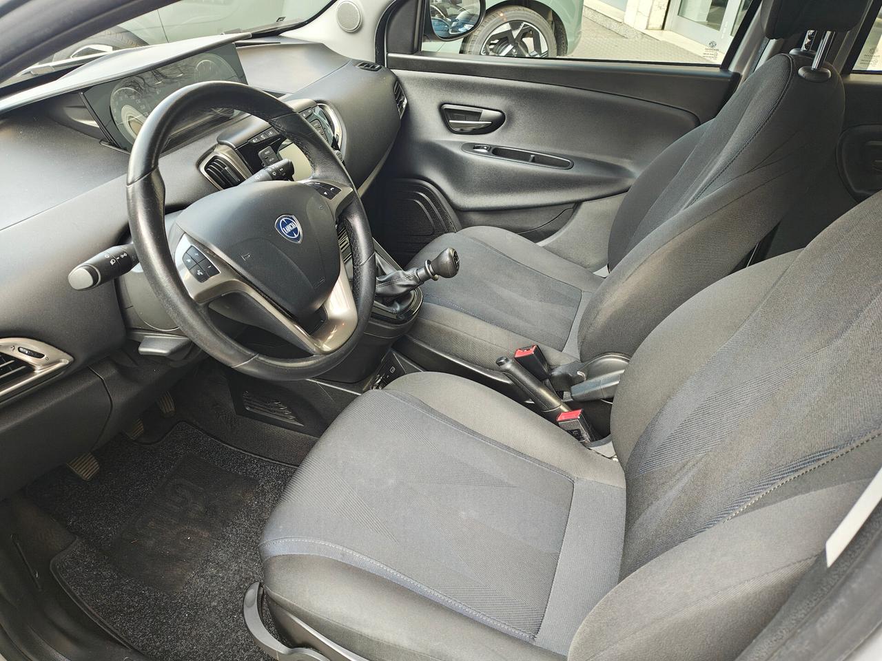 Lancia Ypsilon 1.2 69 CV 5 porte S&S Elefantino Blu