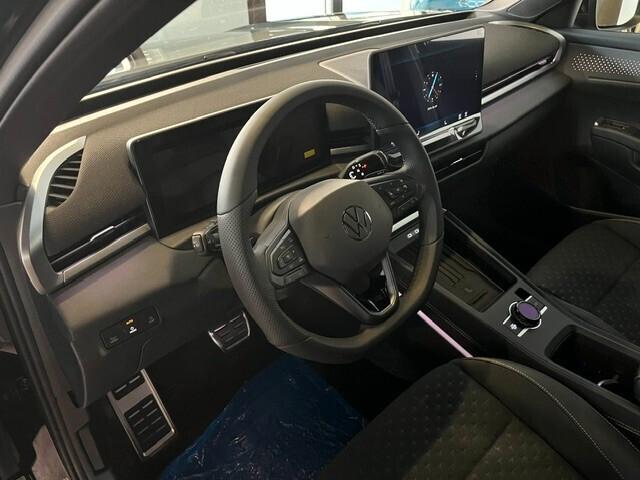 Volkswagen T-Roc 1.5 eTSI ACT 150 CV DSG R-Line