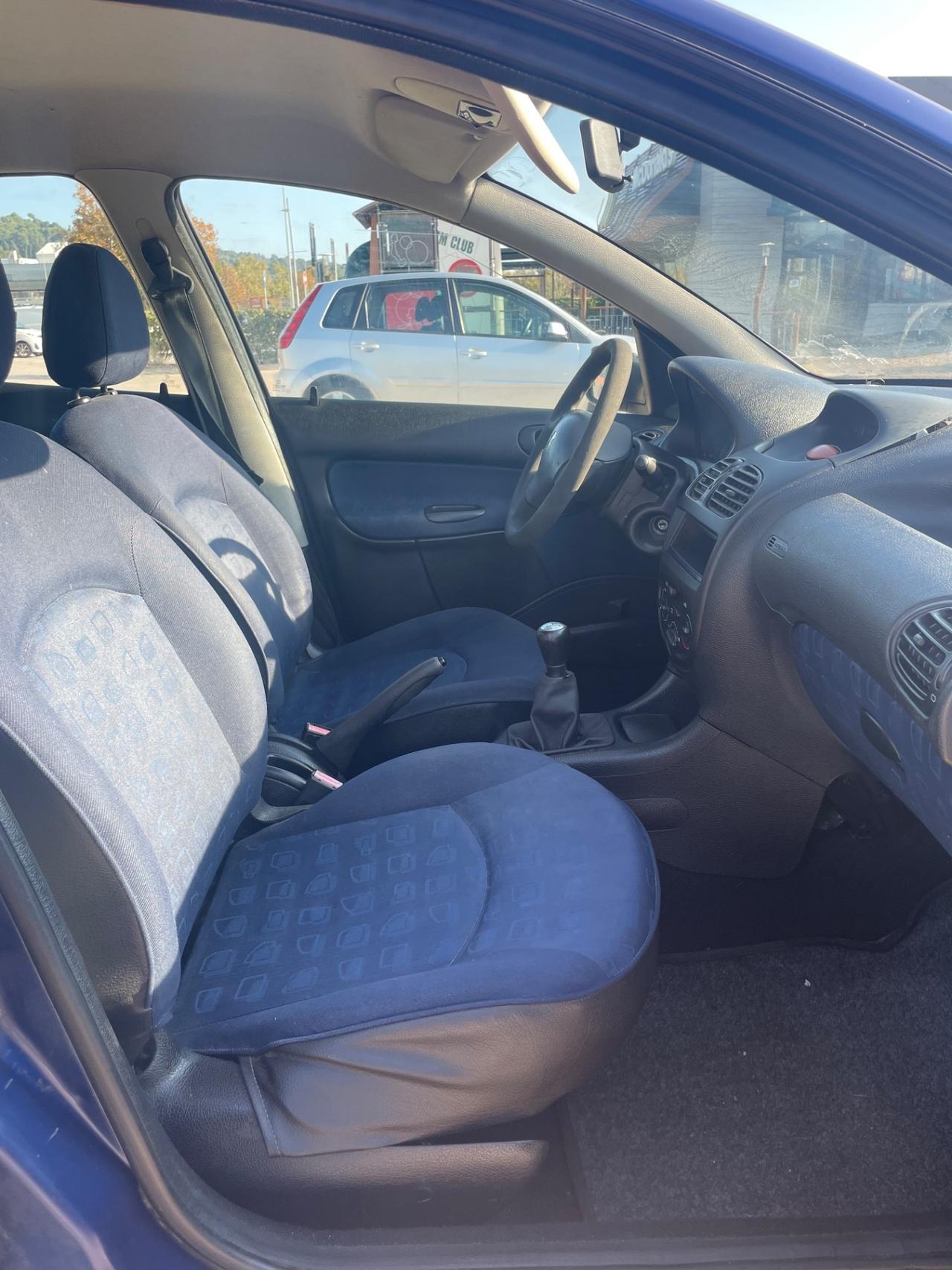 PEUGEOT 206 1.1 BENZINA NEOPATENTATI 113.000 KM 2002