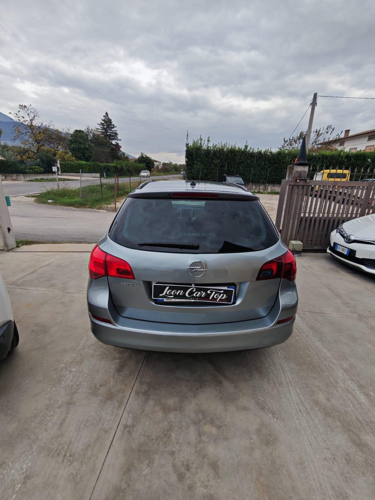 Opel Astra 1.4 100CV Sports Tourer Elective benzina e gpl